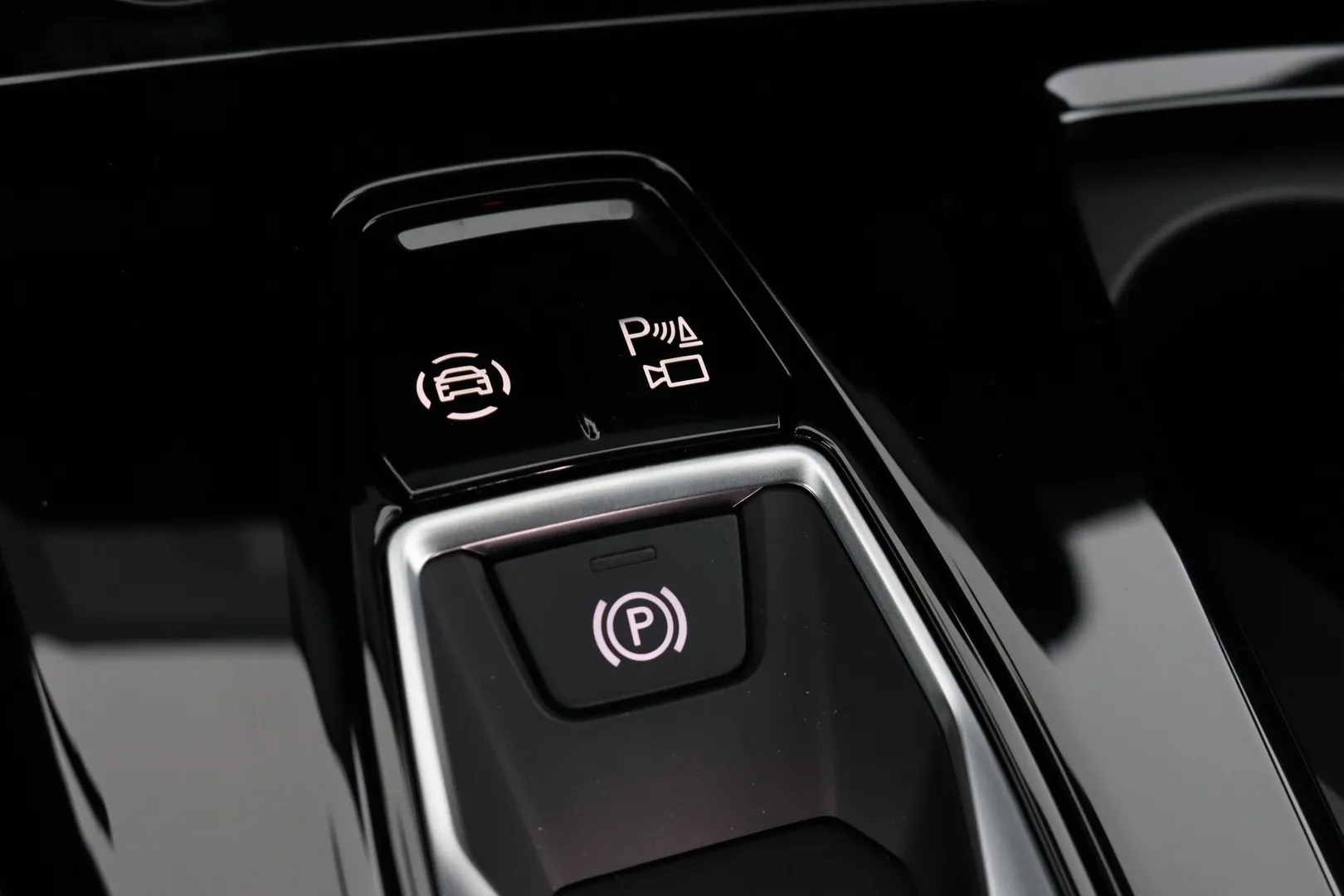 Audi Q6 e-tron YMC-899 carousel image