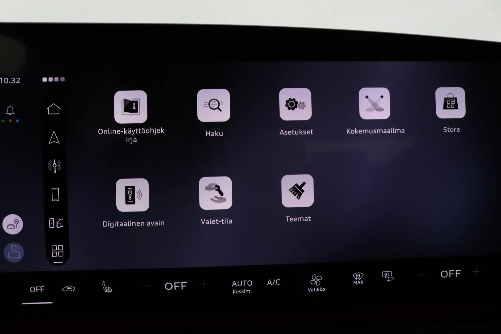 Audi Q6 e-tron YMC-899 carousel image