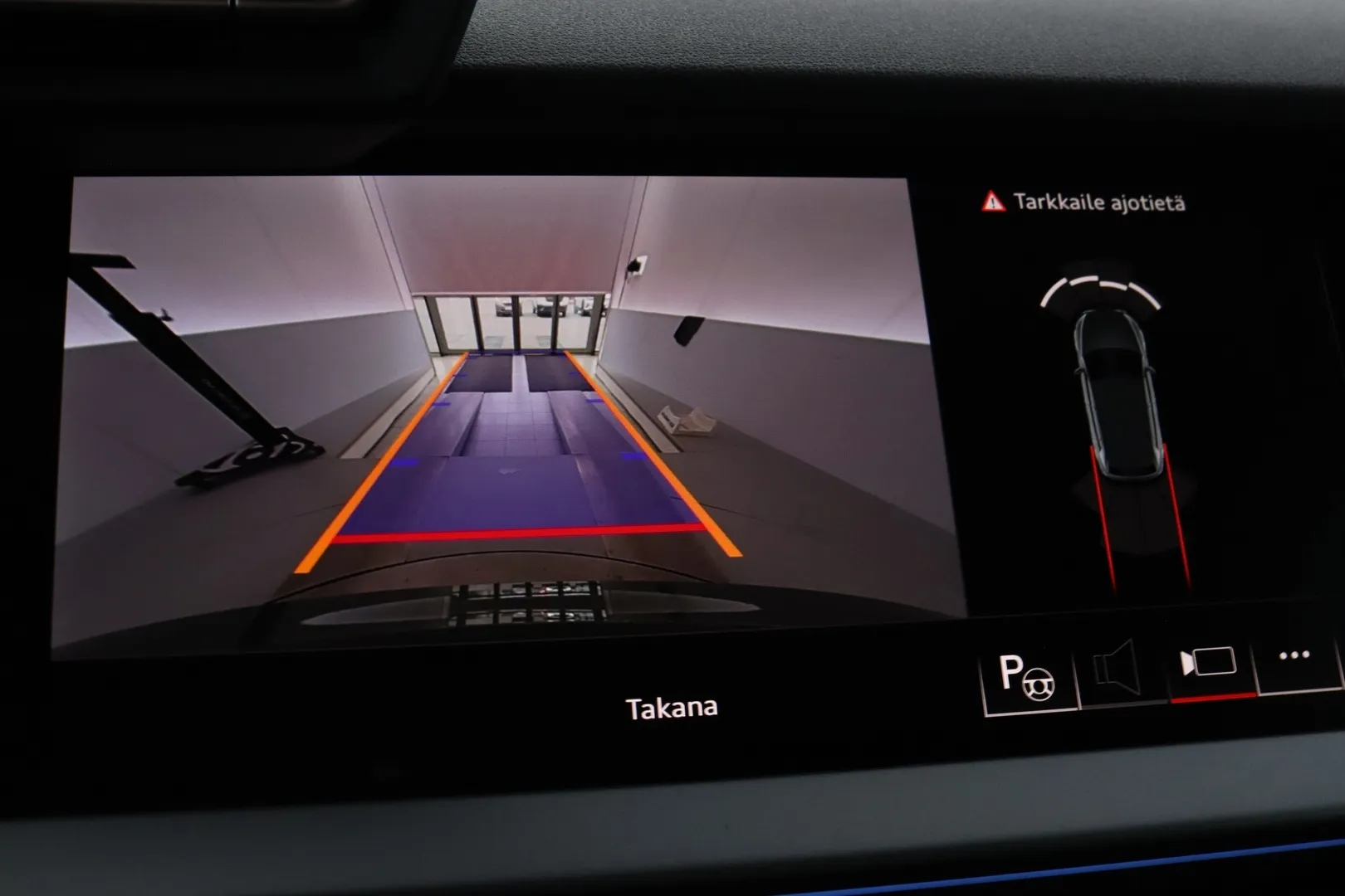 Audi A3 ZRE-101 carousel image