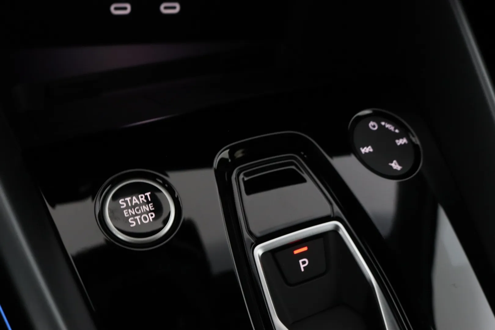 Audi A3 ZRE-101 carousel image