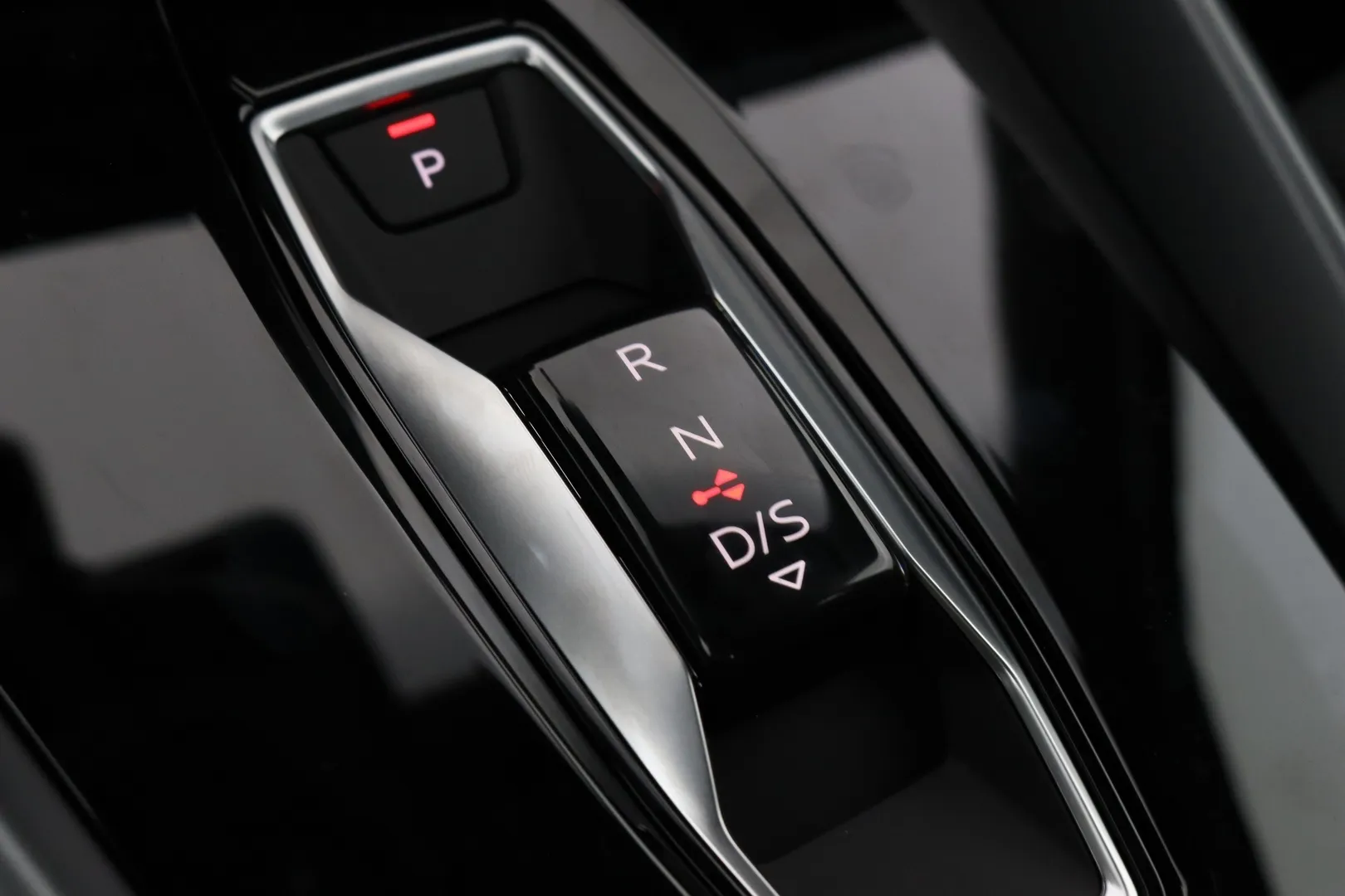 Audi A3 ZRK-498 carousel image