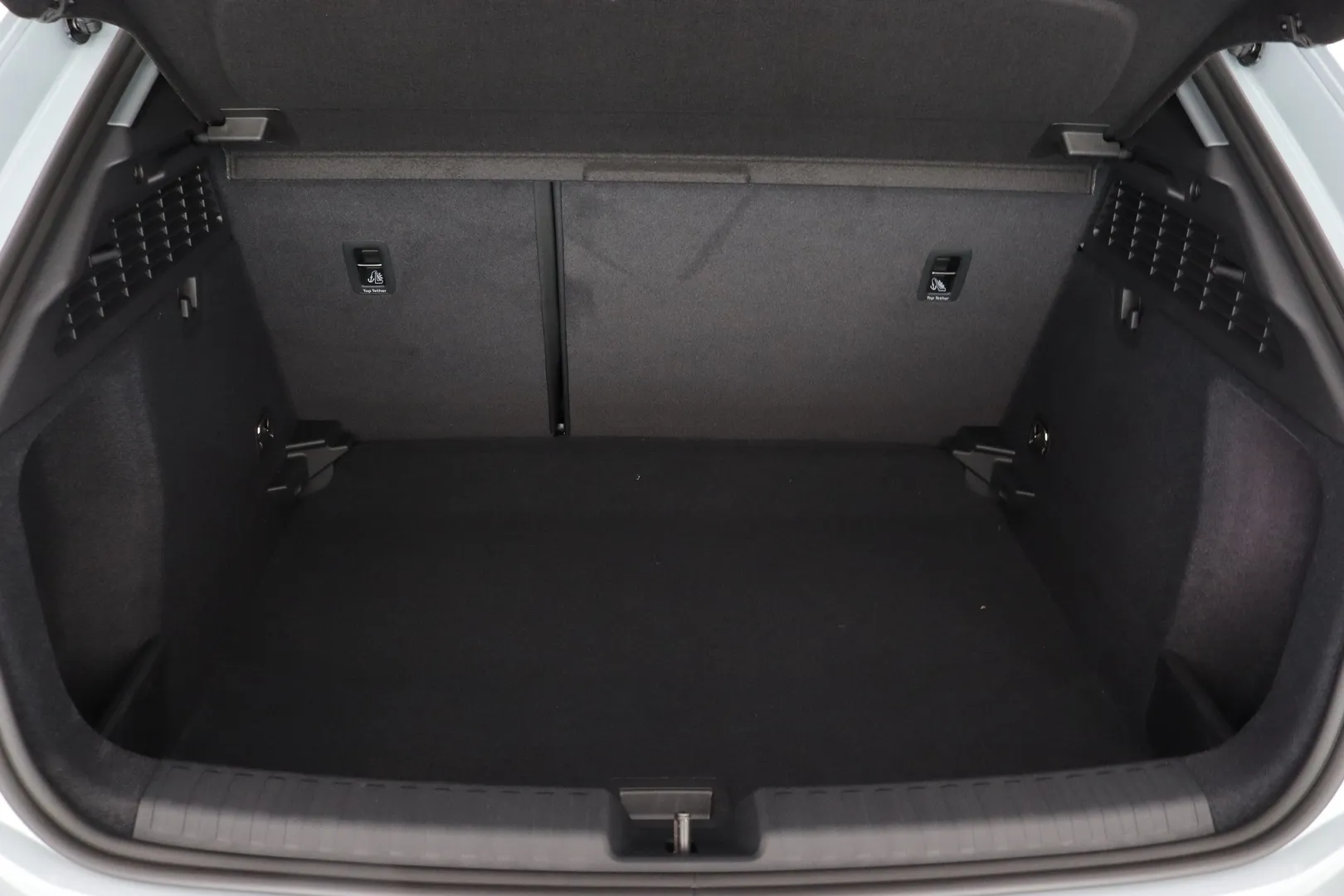Audi A3 ZRK-498 carousel image