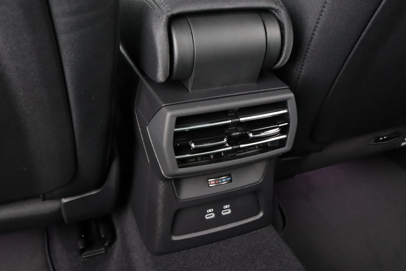 Audi A3 ZRK-498 carousel image
