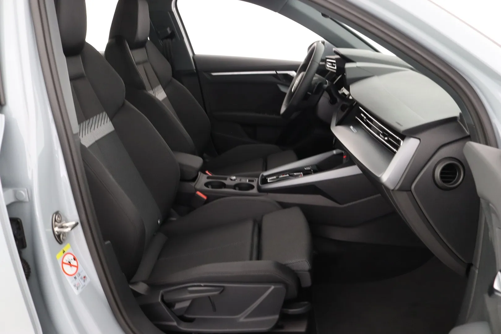 Audi A3 ZRK-498 carousel image