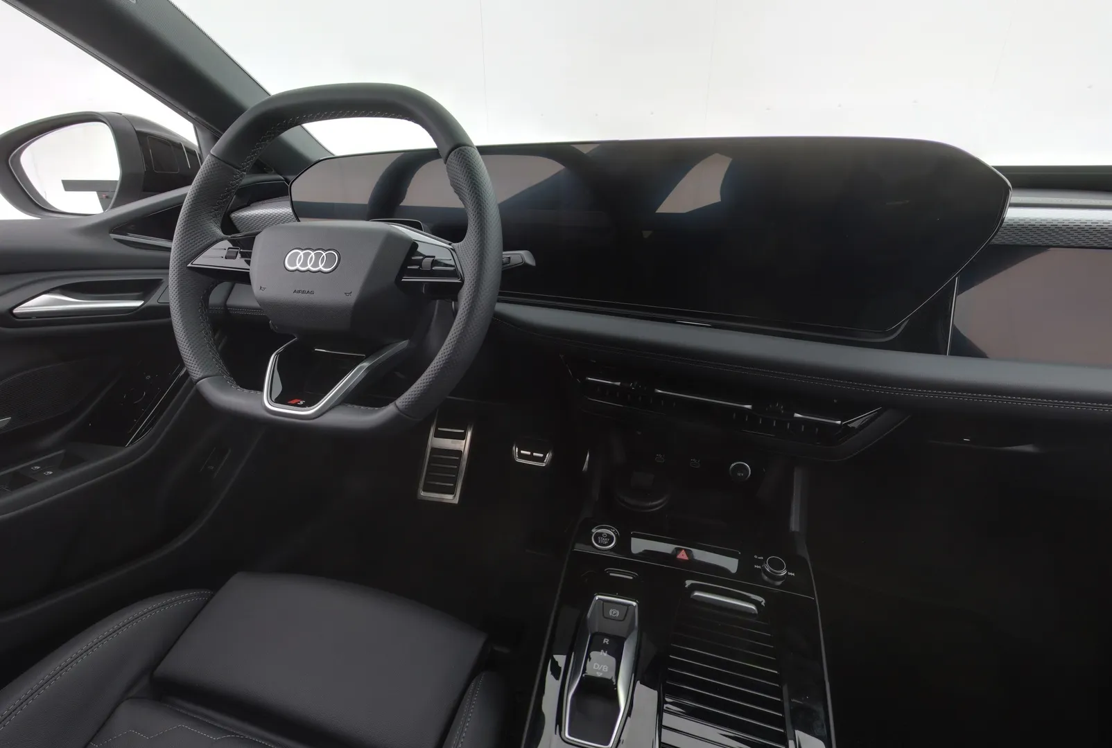 Audi A6 e-tron ZRL-109 carousel image