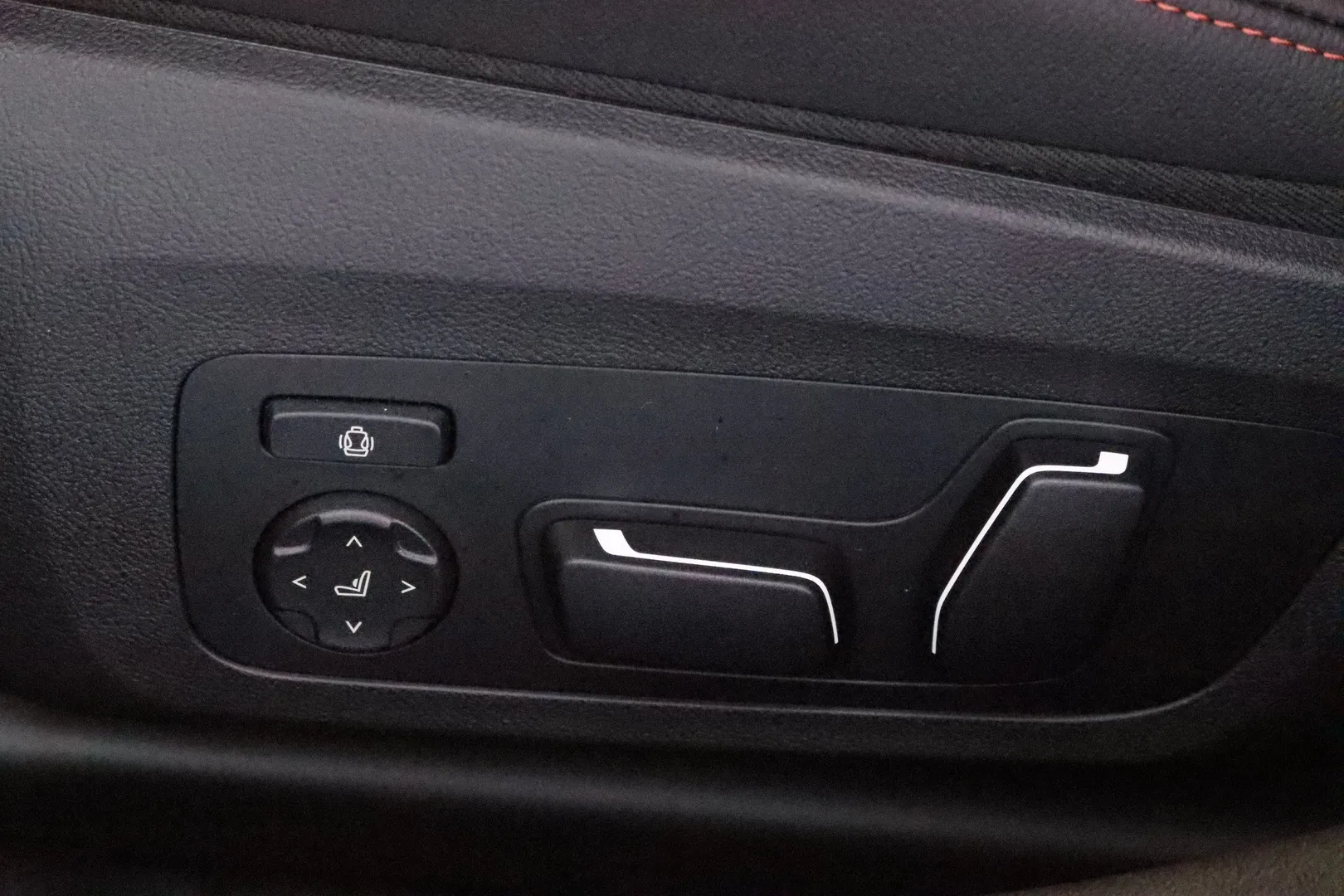 BMW I4 M60 YMJ-624 carousel image