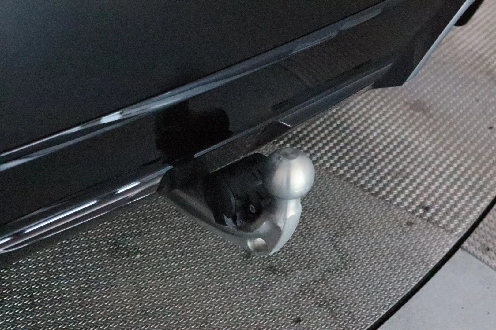 BMW I4 M60 YMJ-624 carousel image