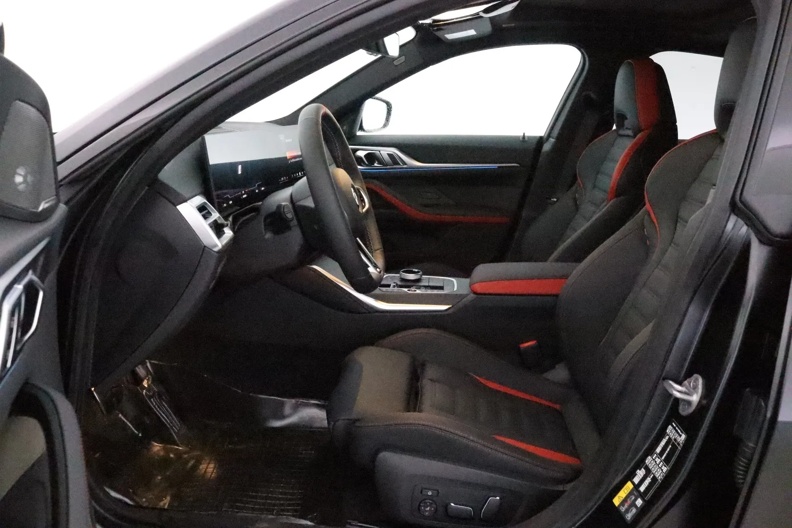 BMW I4 M60 YMJ-624 carousel image