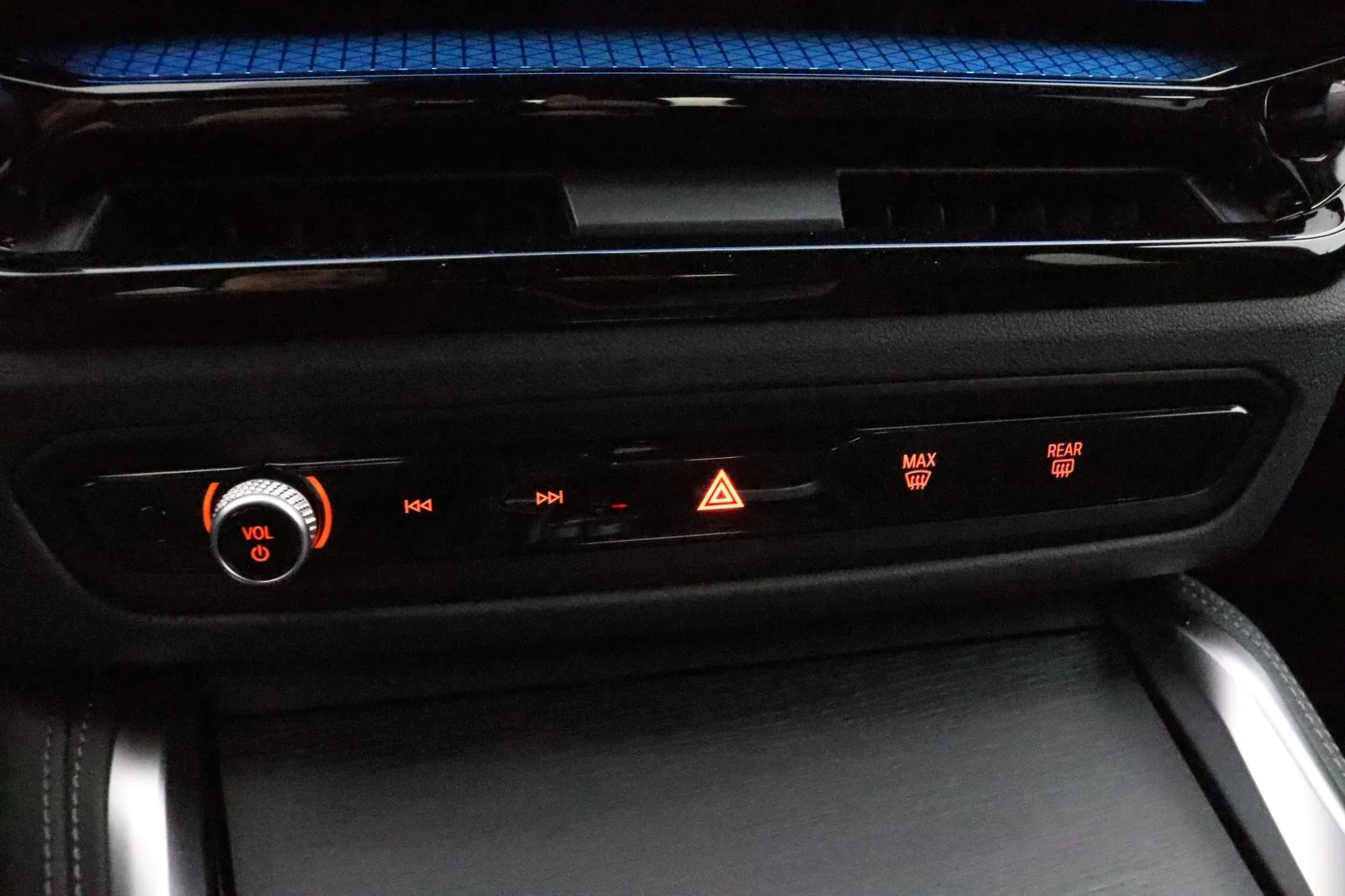 BMW I4 M60 YMJ-624 carousel image