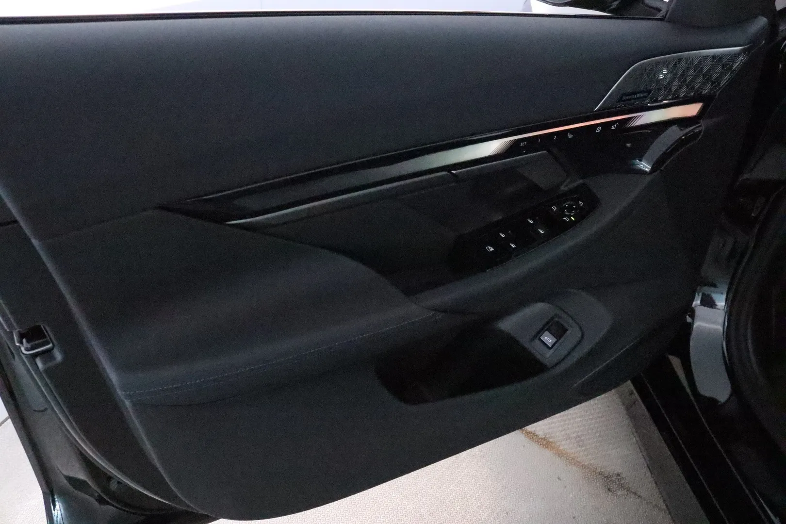 BMW 530 ZPX-179 carousel image