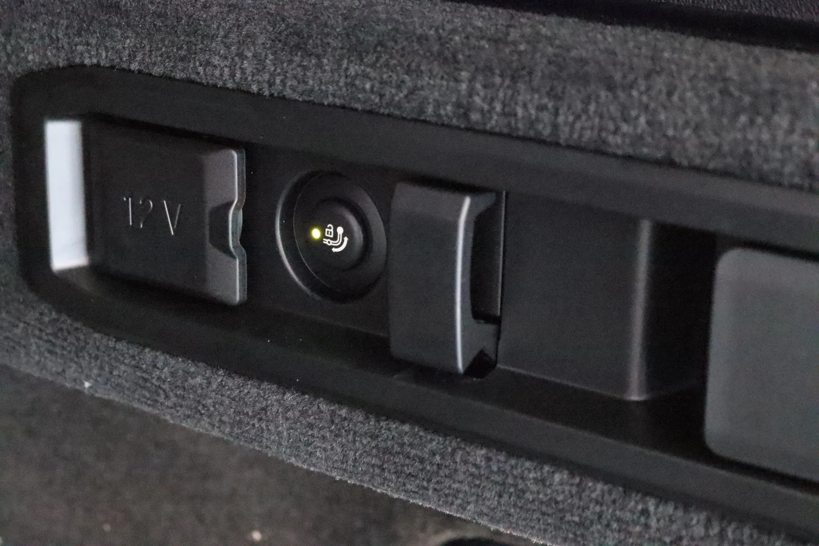 BMW 530 ZPX-179 carousel image