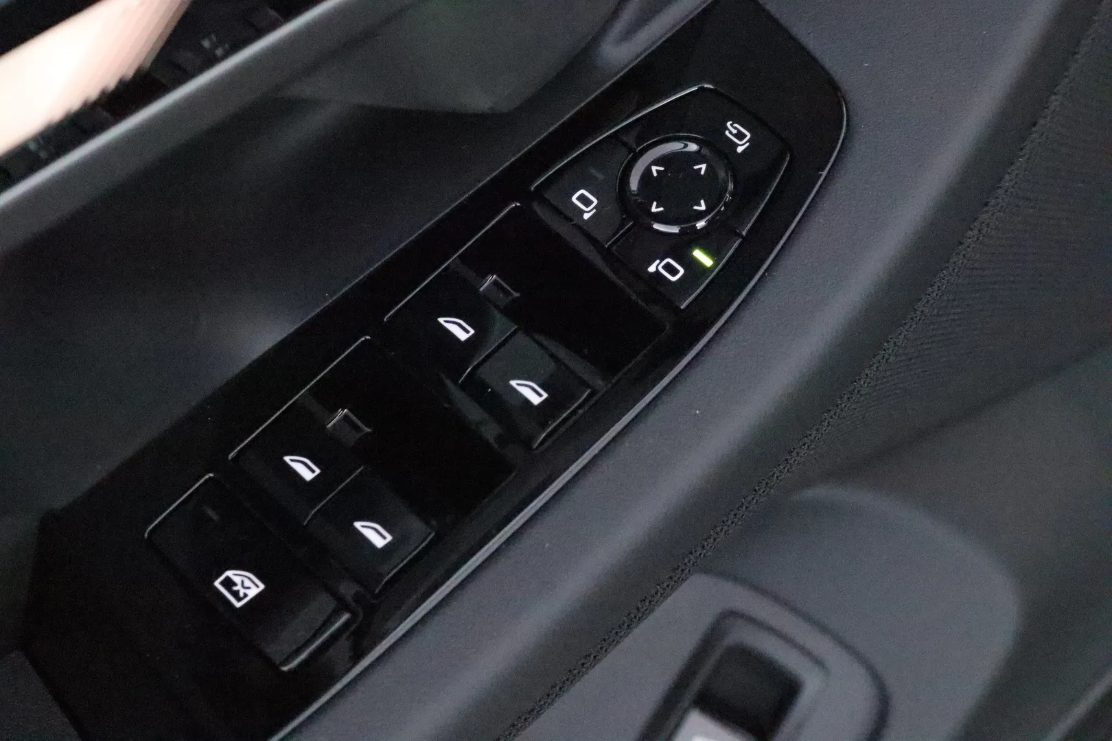 BMW 530 ZPX-179 carousel image