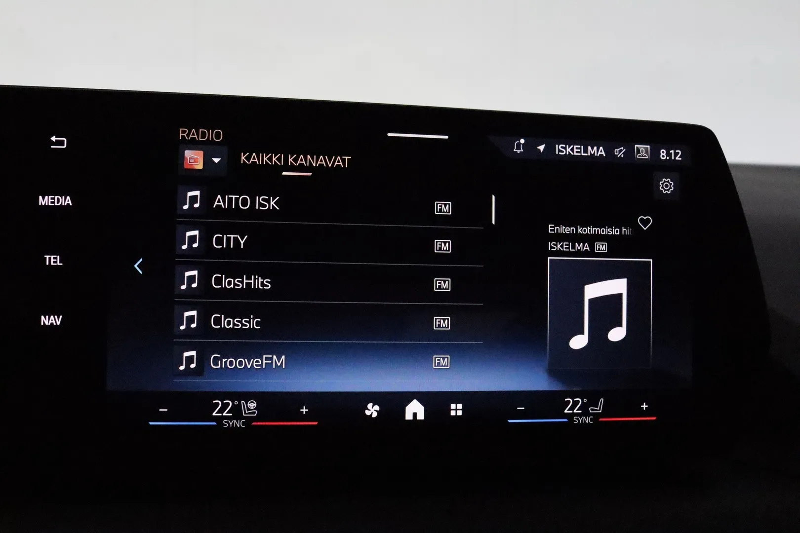 BMW 120 ZPX-672 carousel image