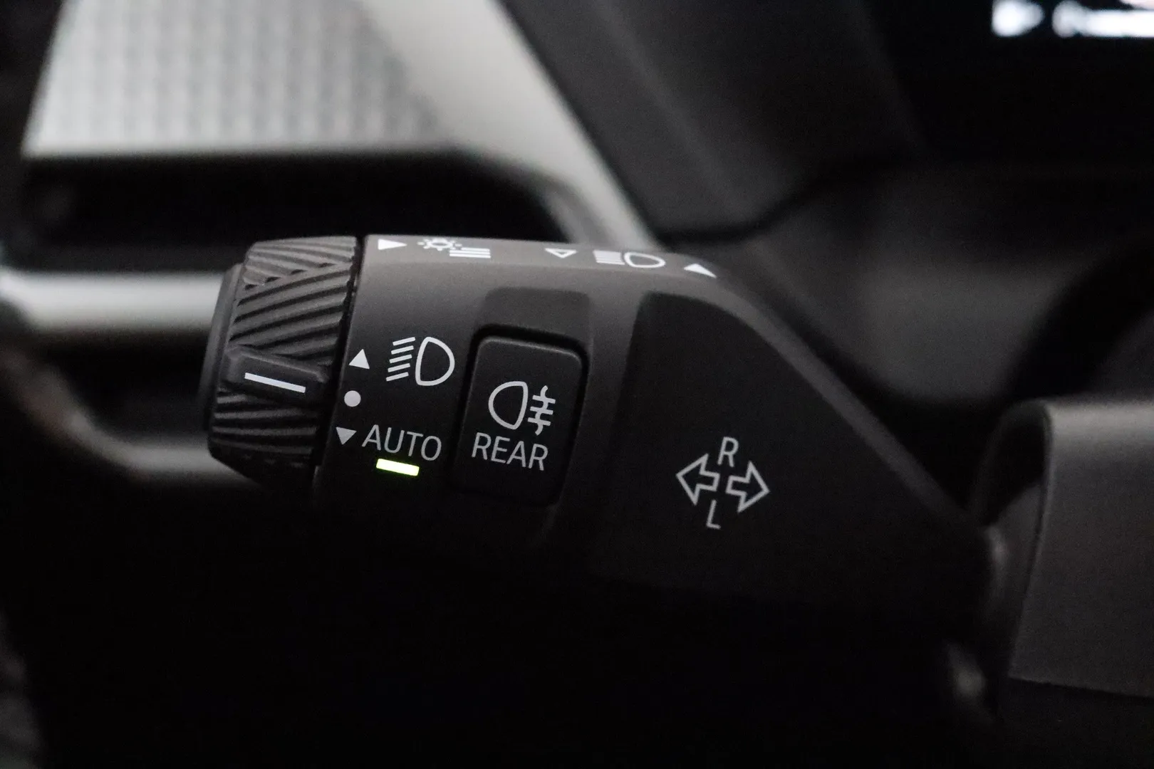 BMW 120 ZPX-672 carousel image