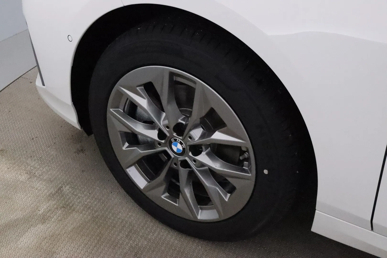 BMW 120 ZPX-672 carousel image