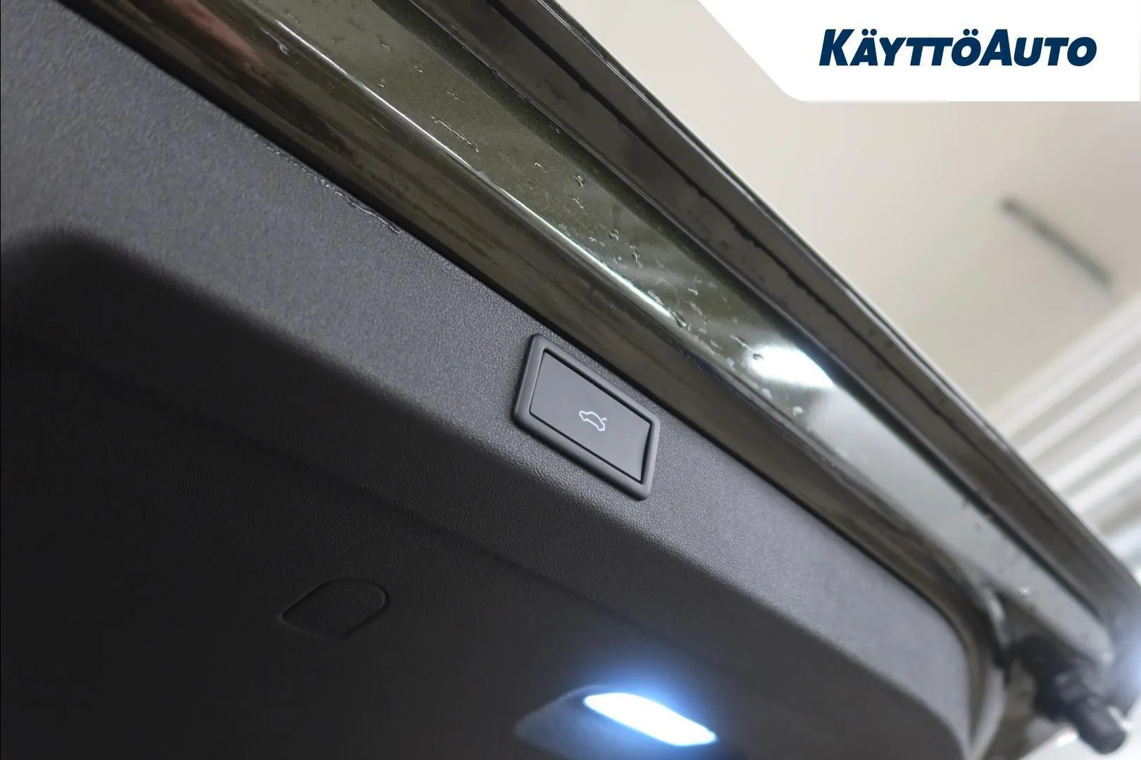 Skoda Enyaq XTT-862 carousel image