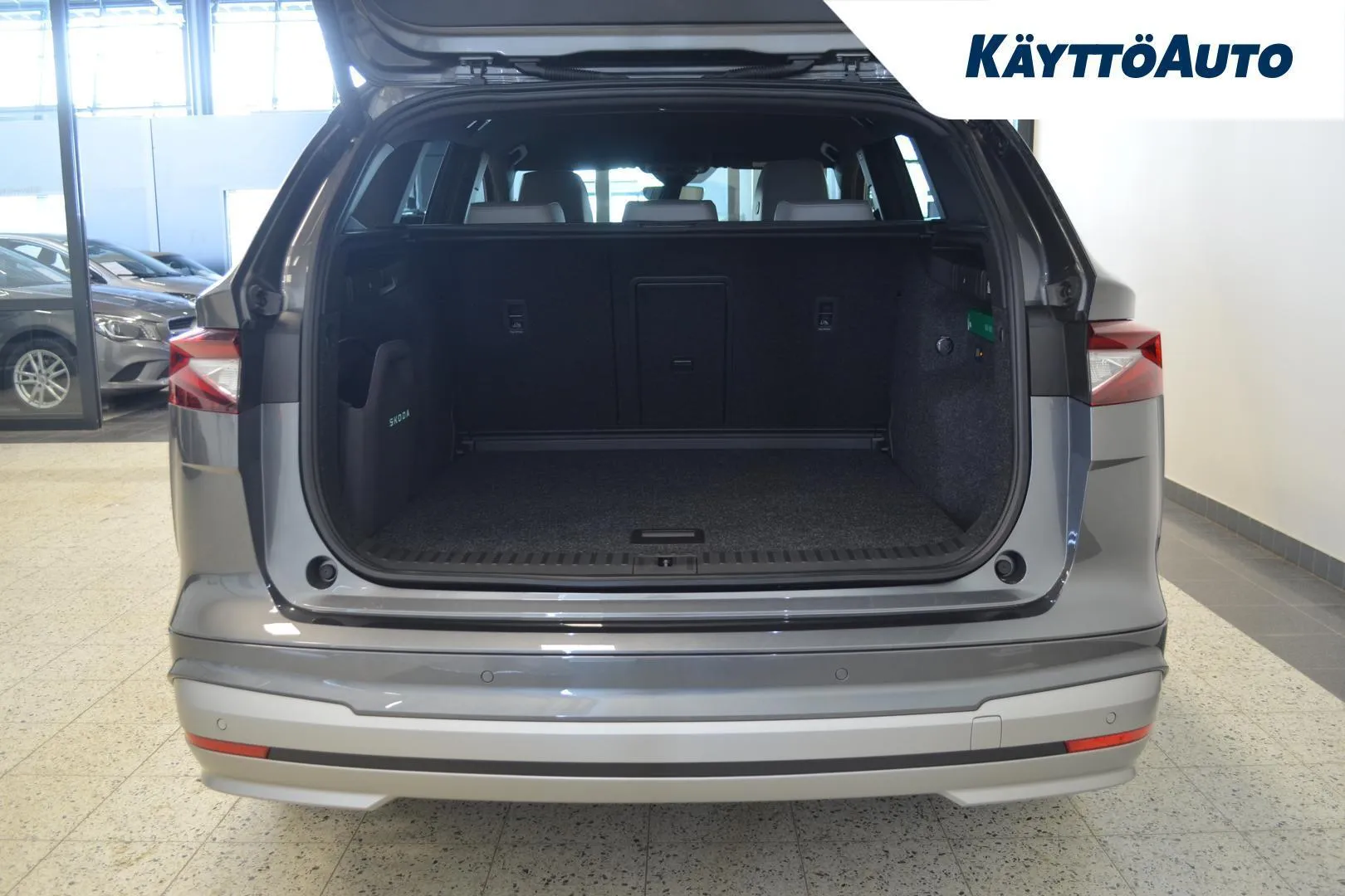 Skoda Enyaq YME-292 carousel image