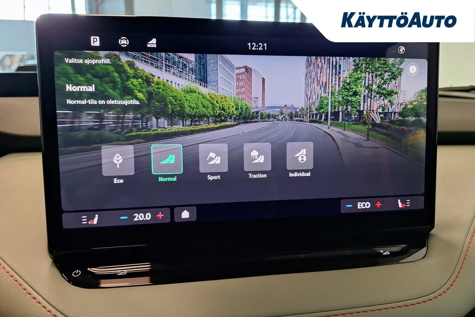 Skoda Enyaq YME-292 carousel image