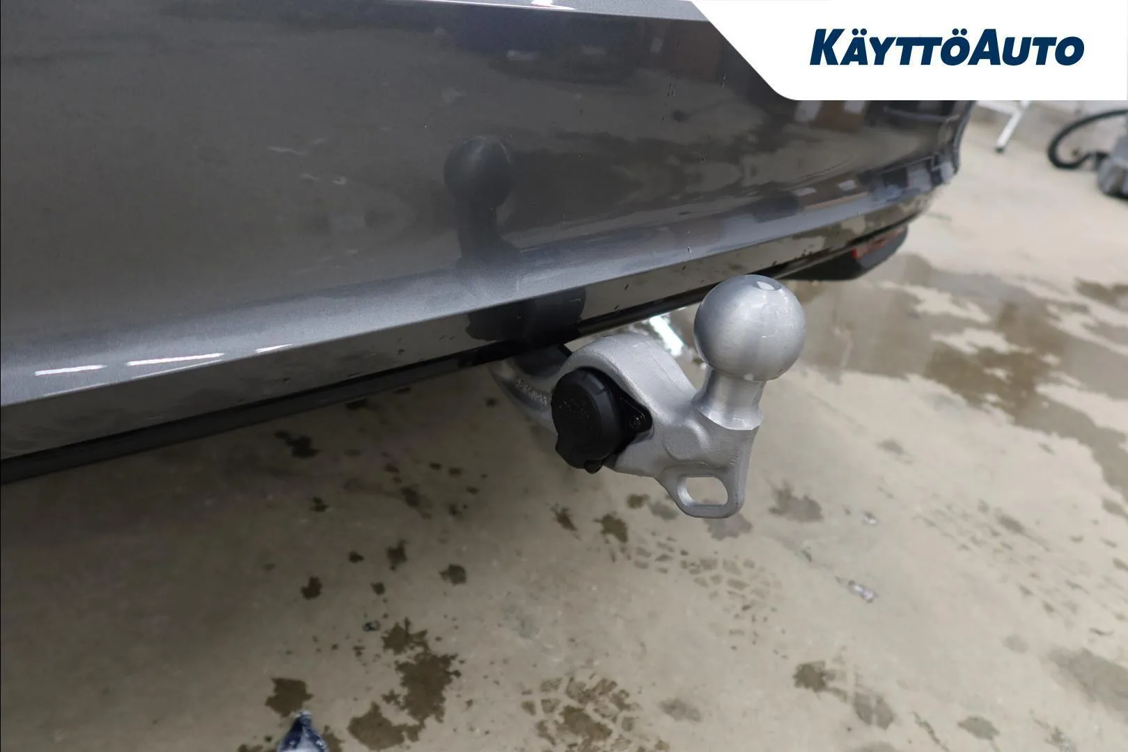 Skoda Superb ZRC-513 carousel image