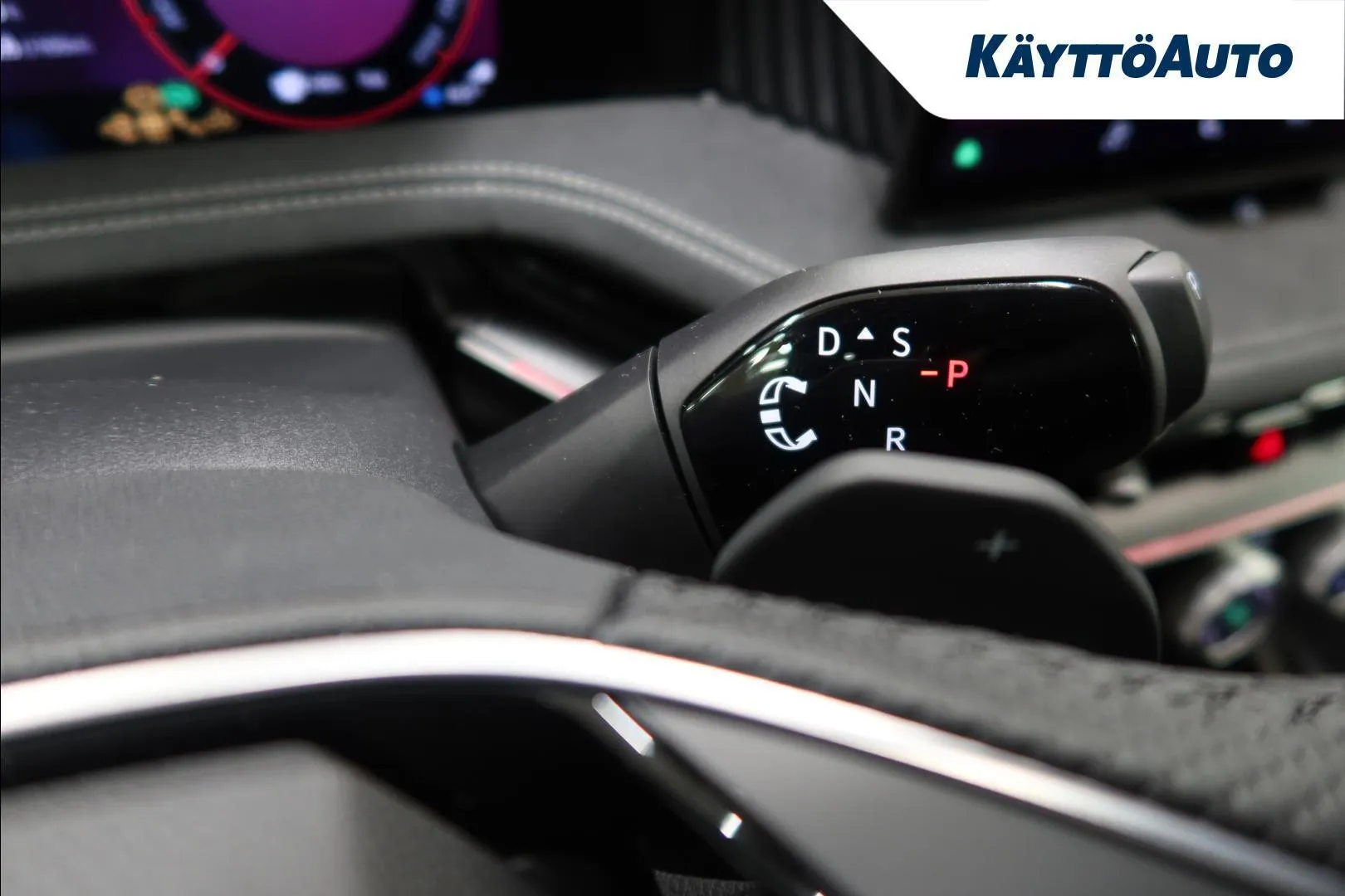 Skoda Superb ZRC-513 carousel image