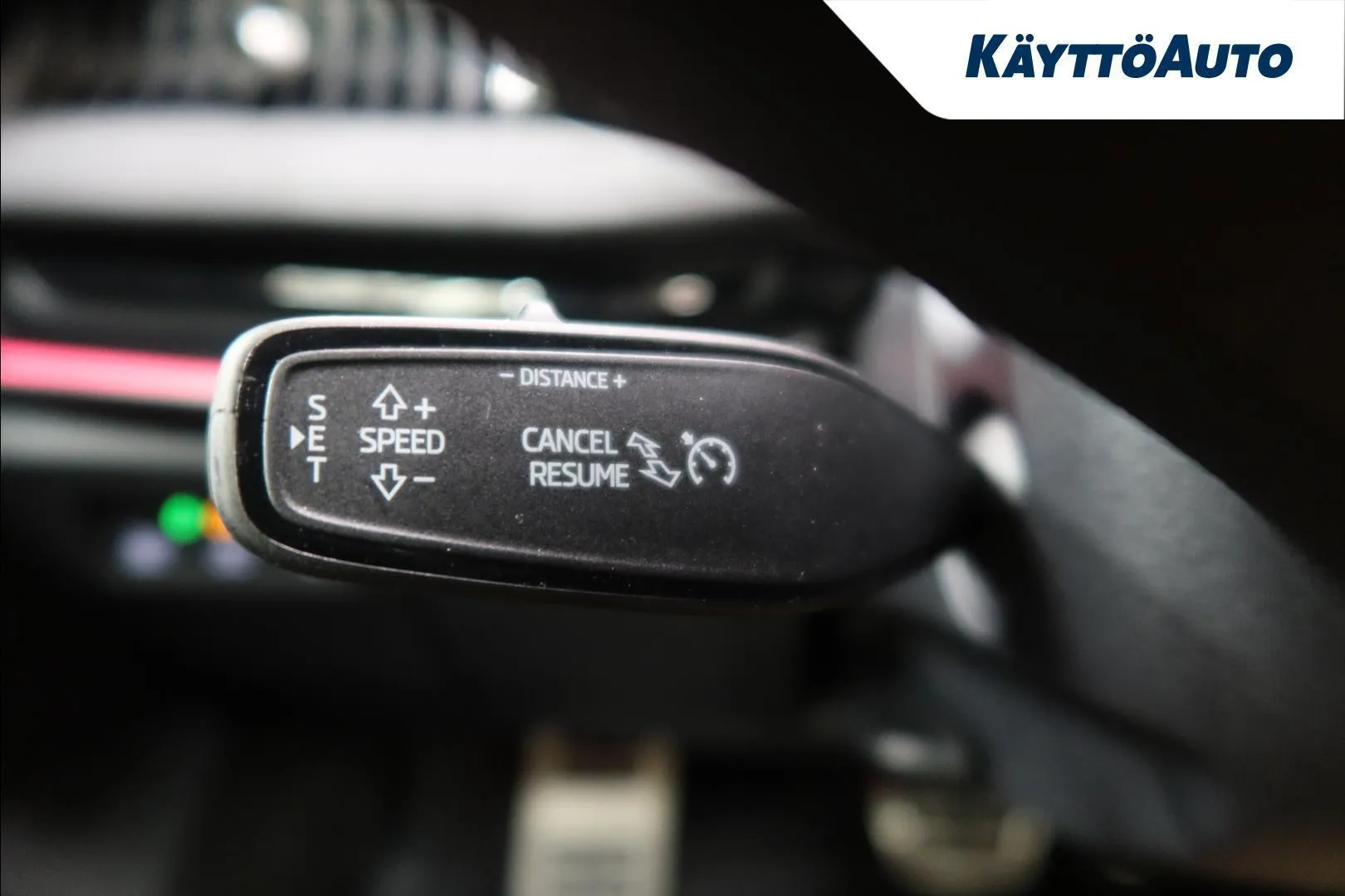 Skoda Superb ZRC-513 carousel image