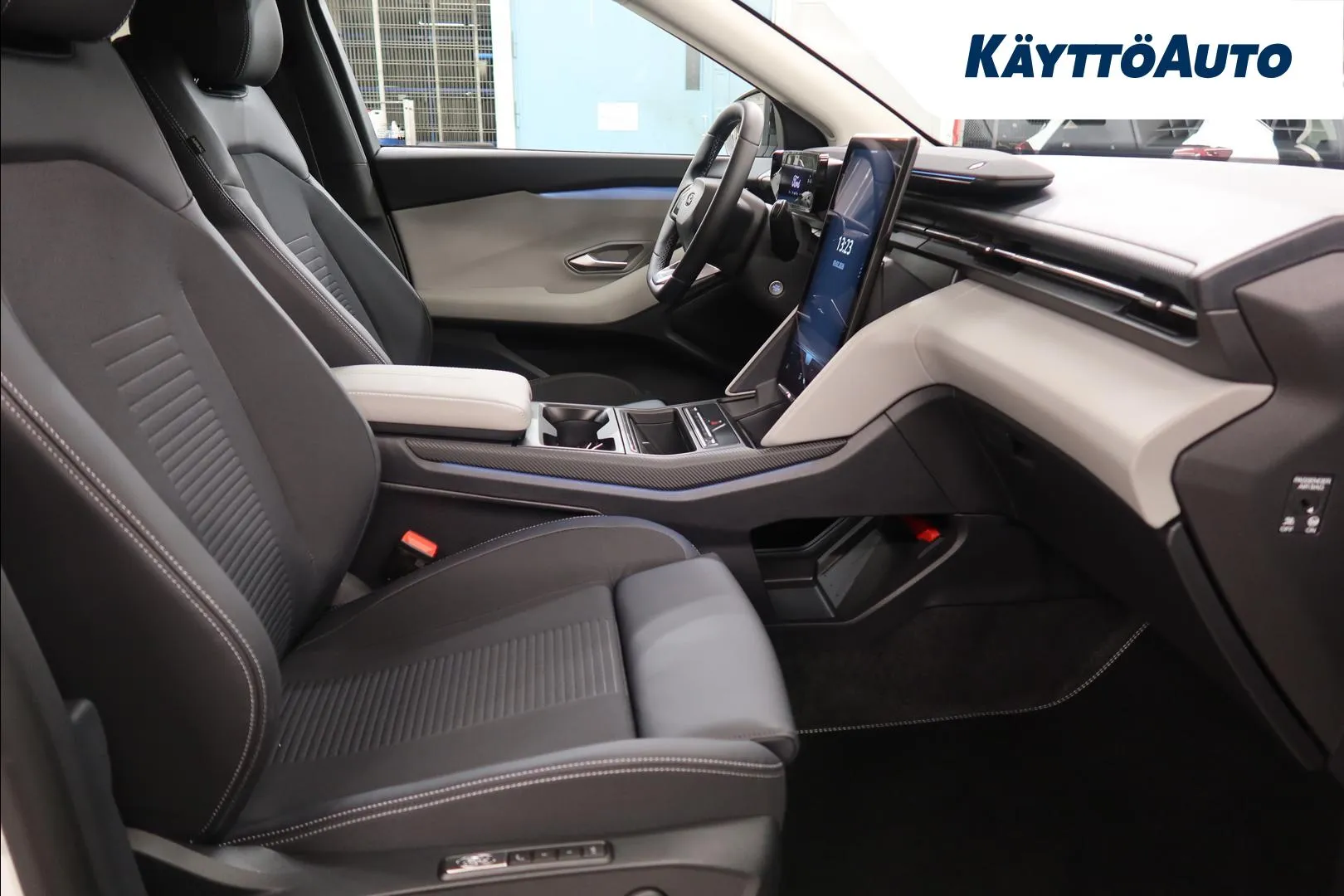 Ford Explorer NOH-472 carousel image