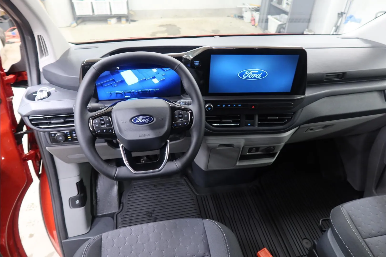 Ford Transit Custom SRN-856 carousel image