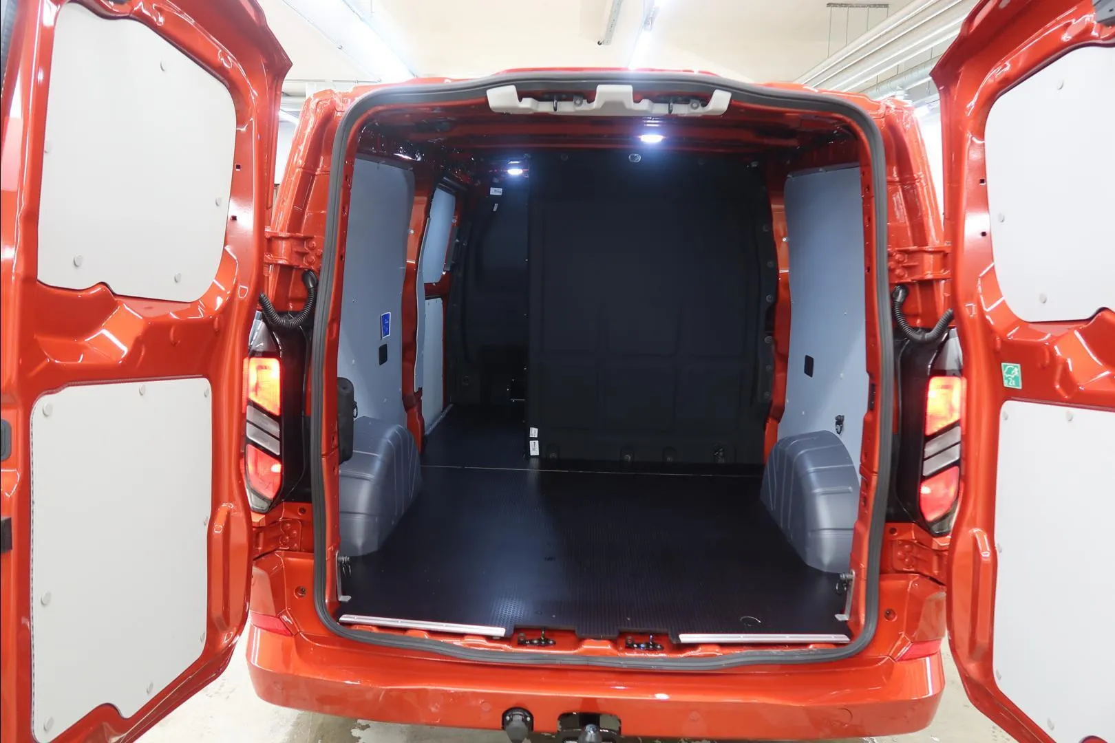 Ford Transit Custom SRN-856 carousel image