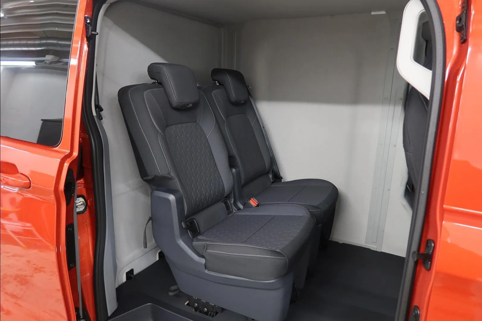 Ford Transit Custom SRN-856 carousel image