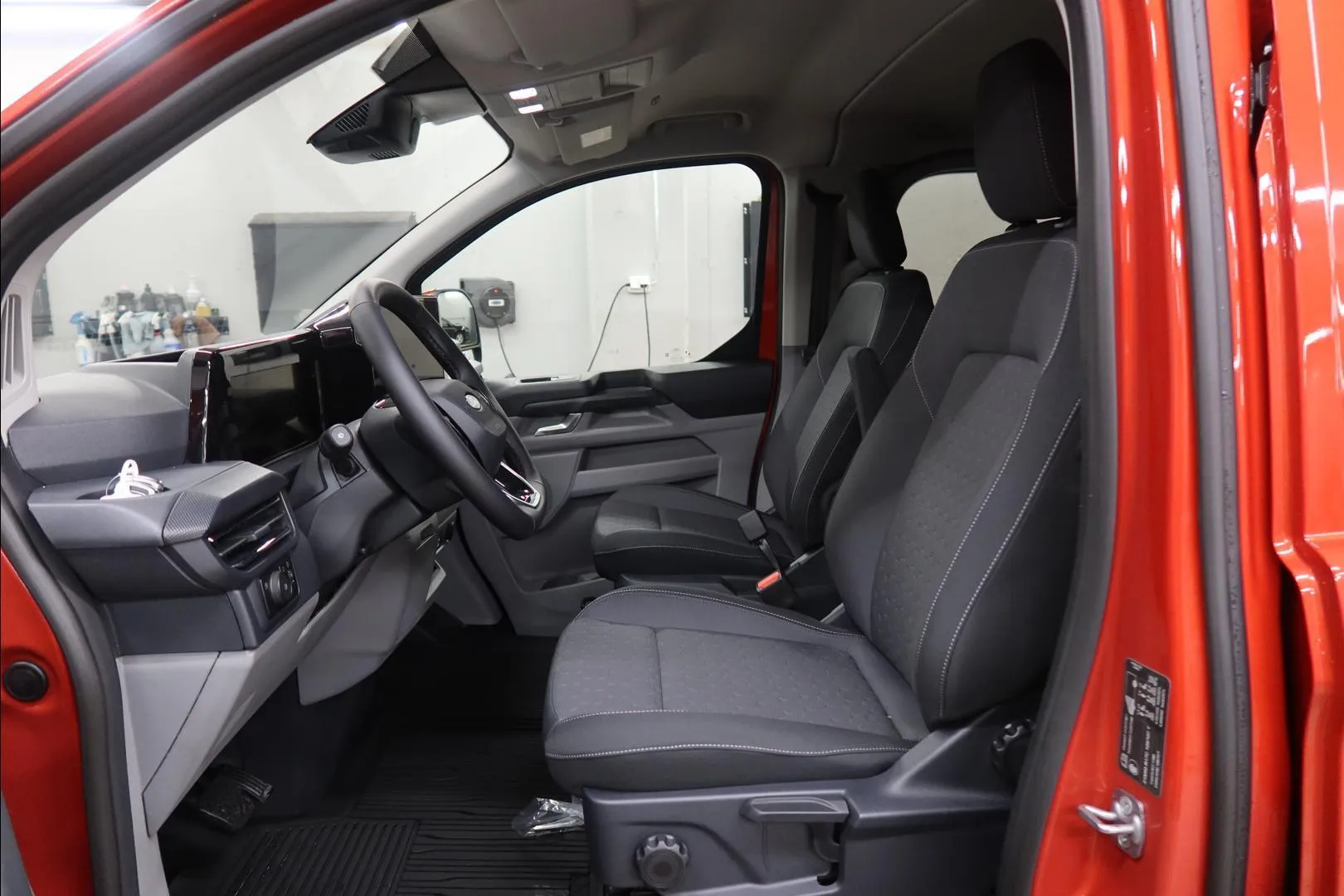 Ford Transit Custom SRN-856 carousel image