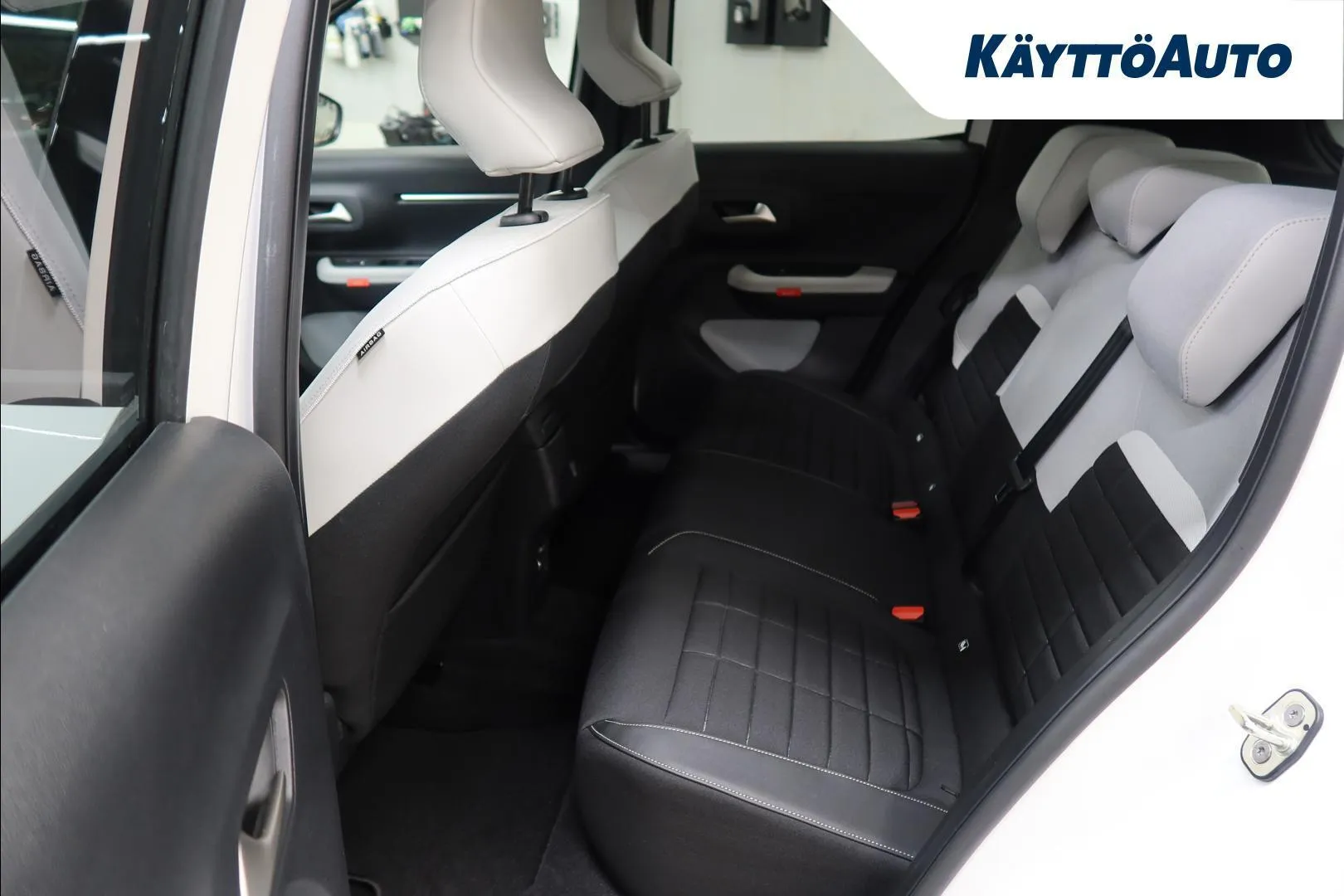 Citroen C3 YMG-301 carousel image