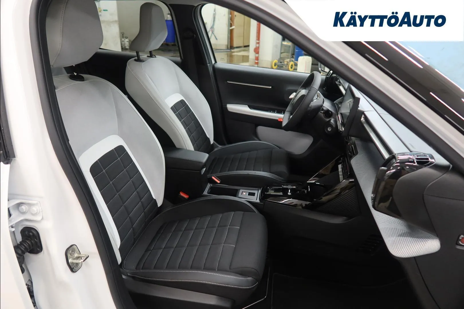 Citroen C3 YMG-301 carousel image