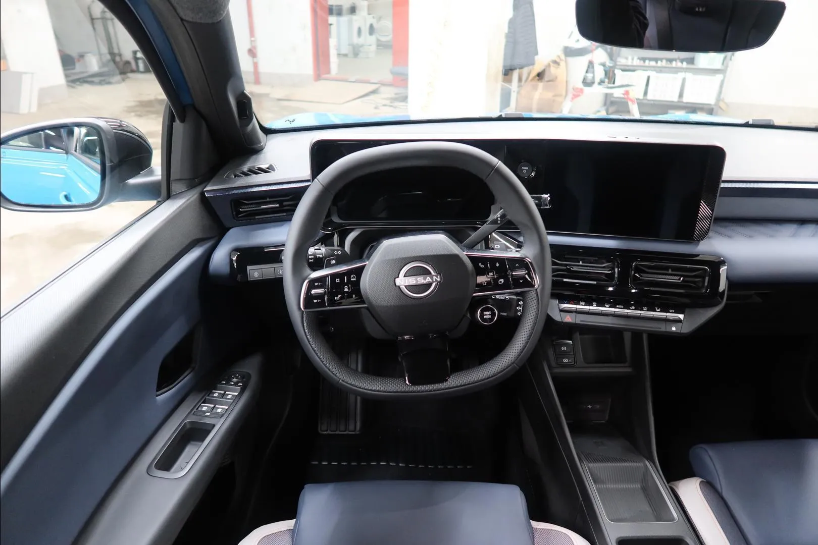 Nissan Micra YME-738 carousel image