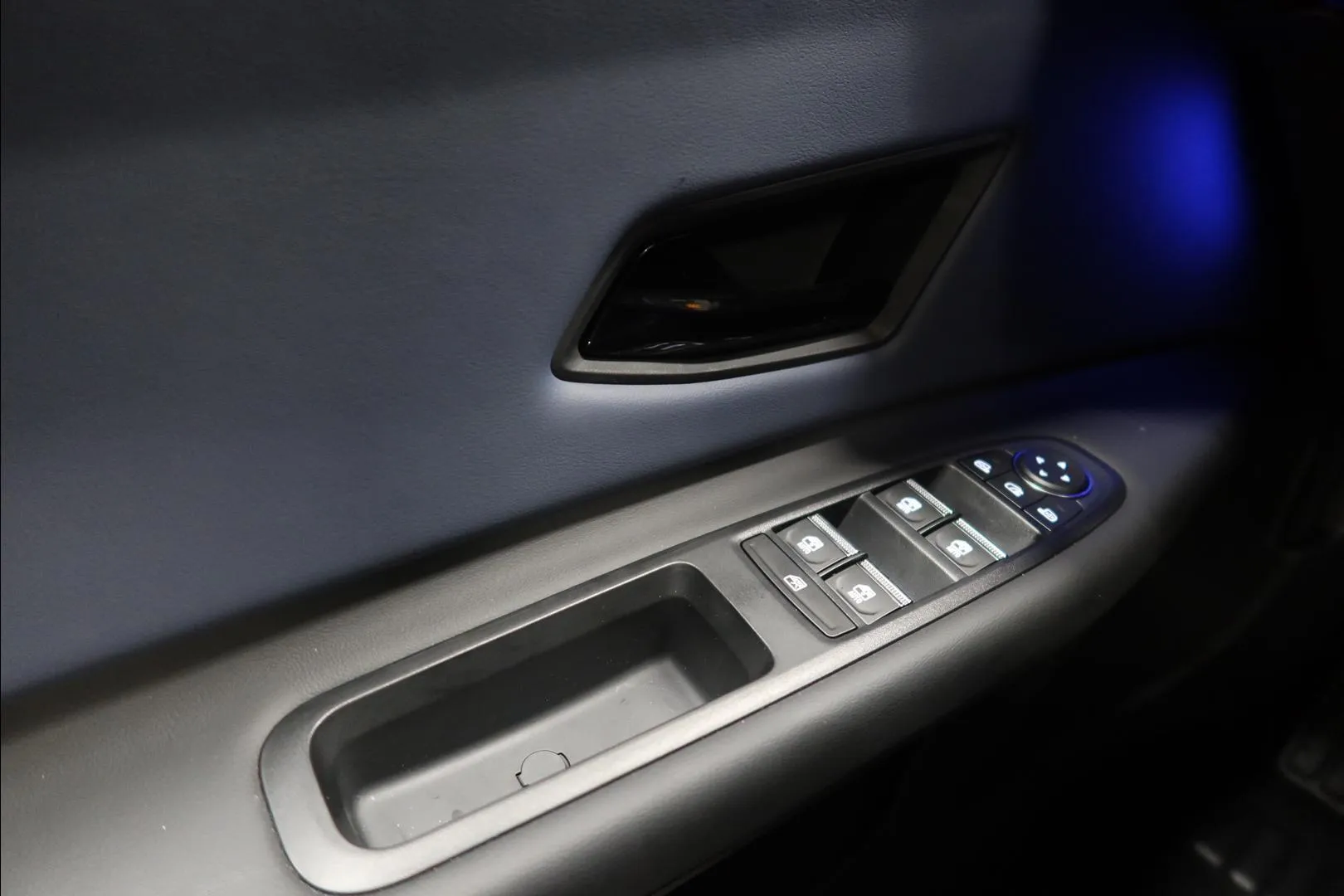 Nissan Micra YME-738 carousel image