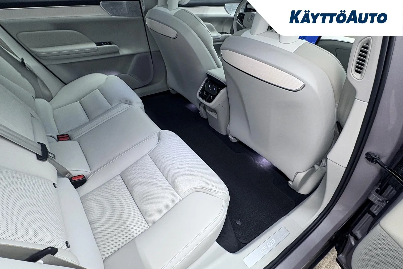 Volvo ES90 KXN-594 carousel image