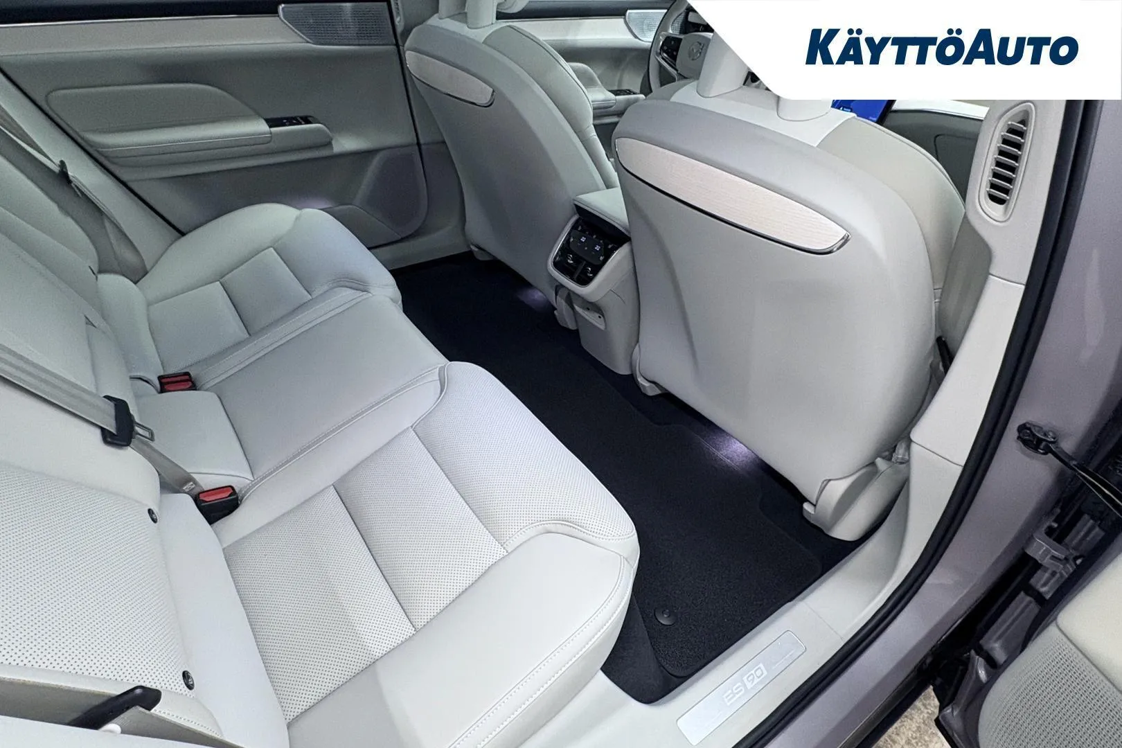 Volvo ES90 KXN-594 carousel image