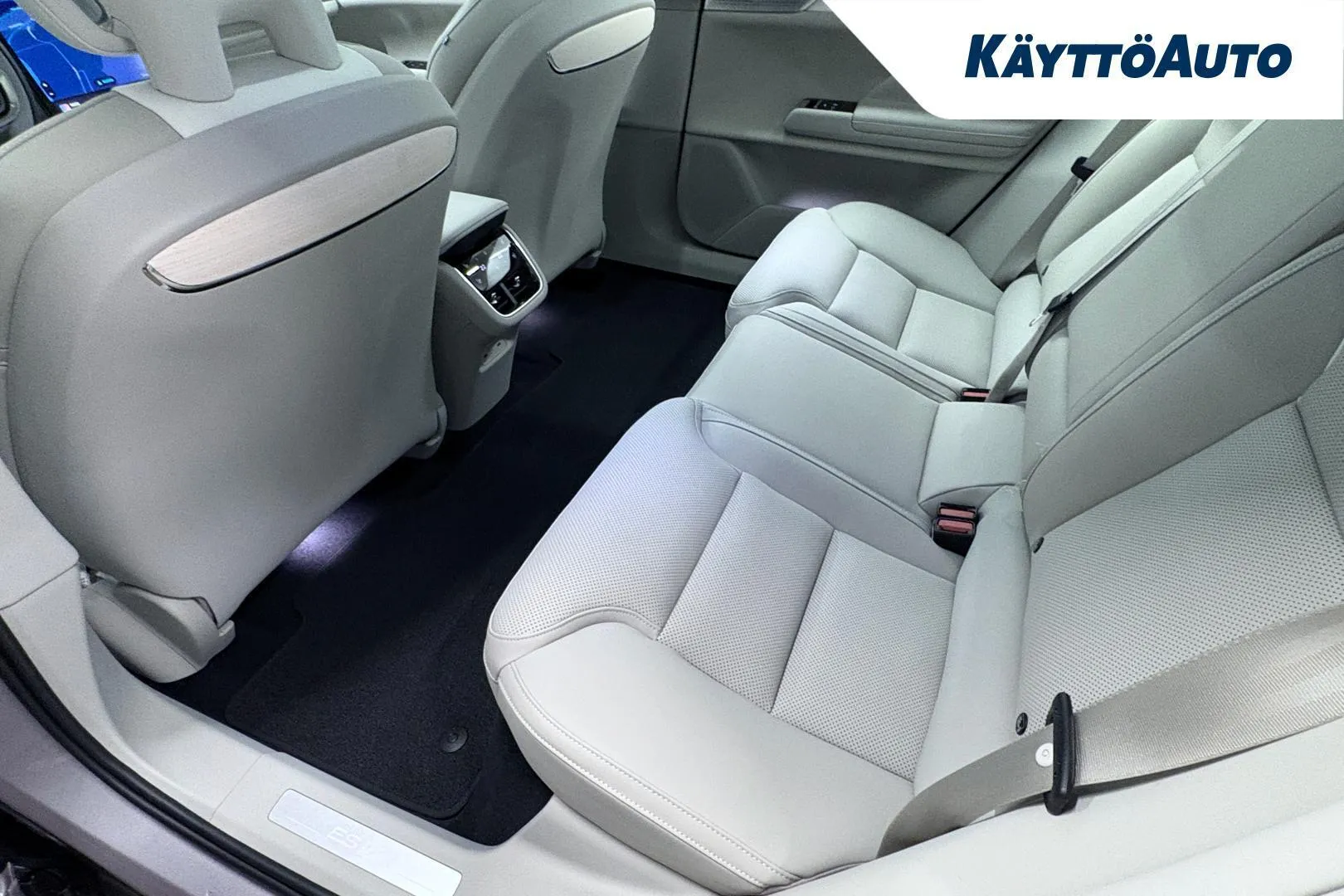 Volvo ES90 KXN-594 carousel image