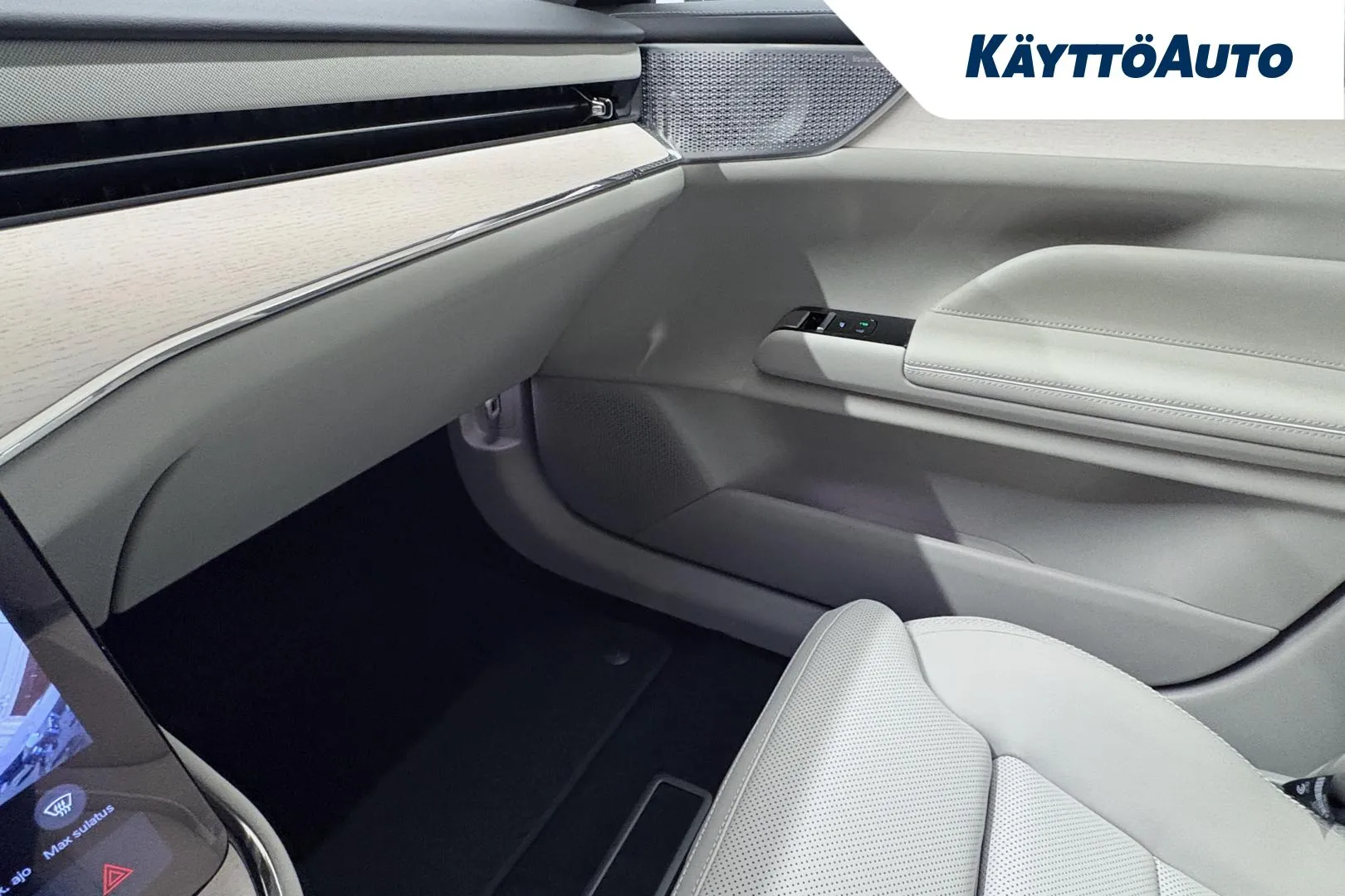 Volvo ES90 KXN-594 carousel image