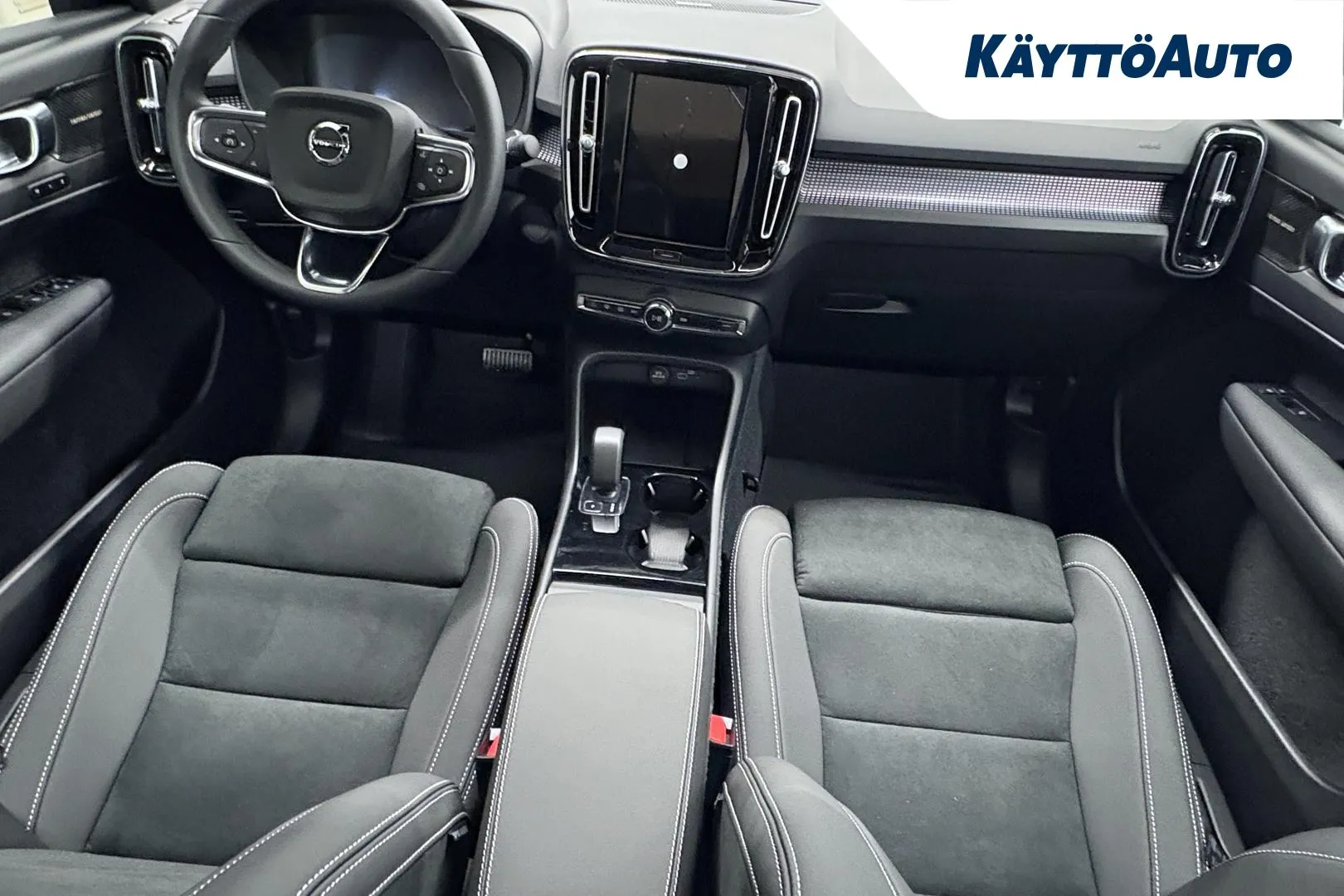 Volvo EC40 NOH-855 carousel image