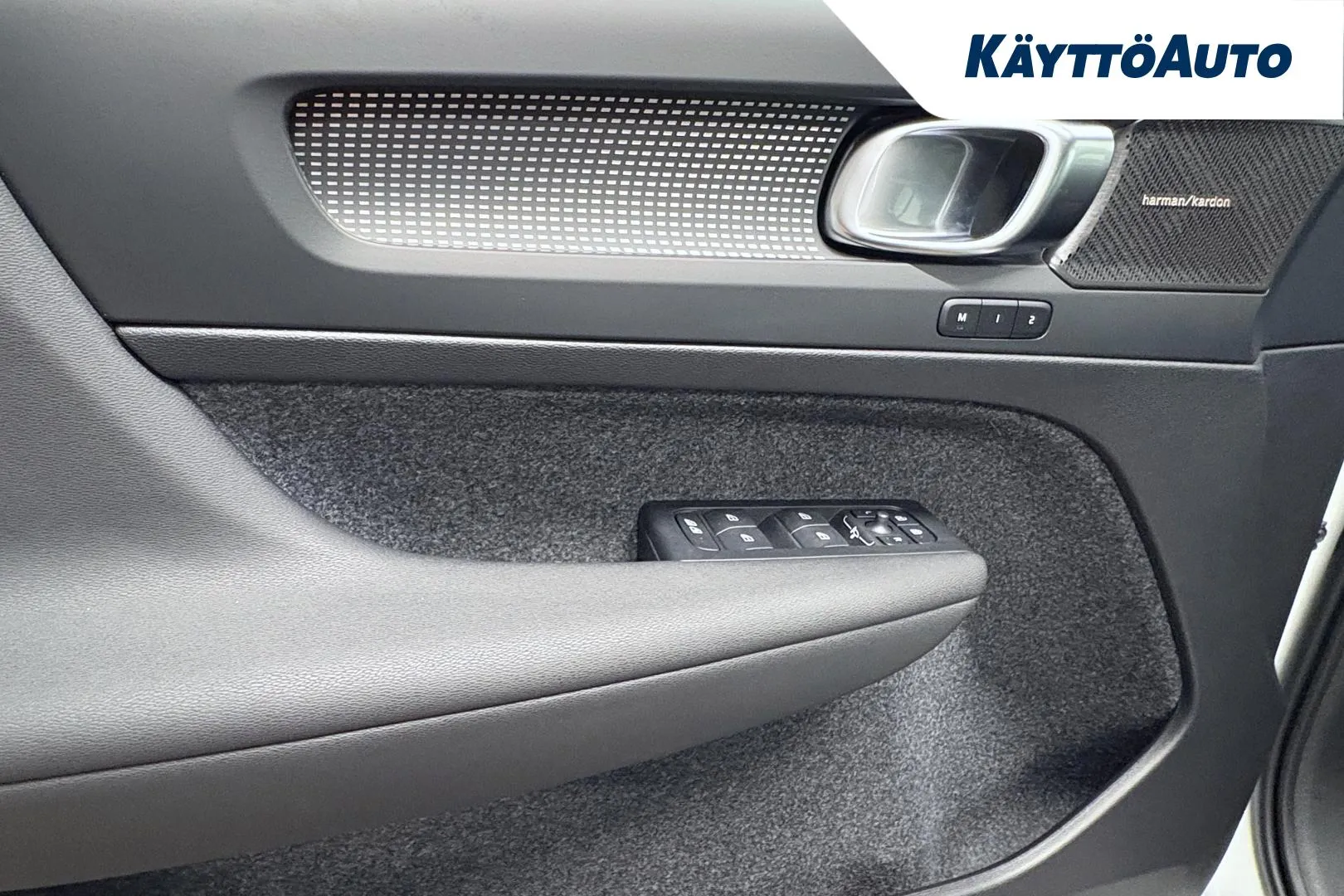 Volvo EC40 NOH-855 carousel image