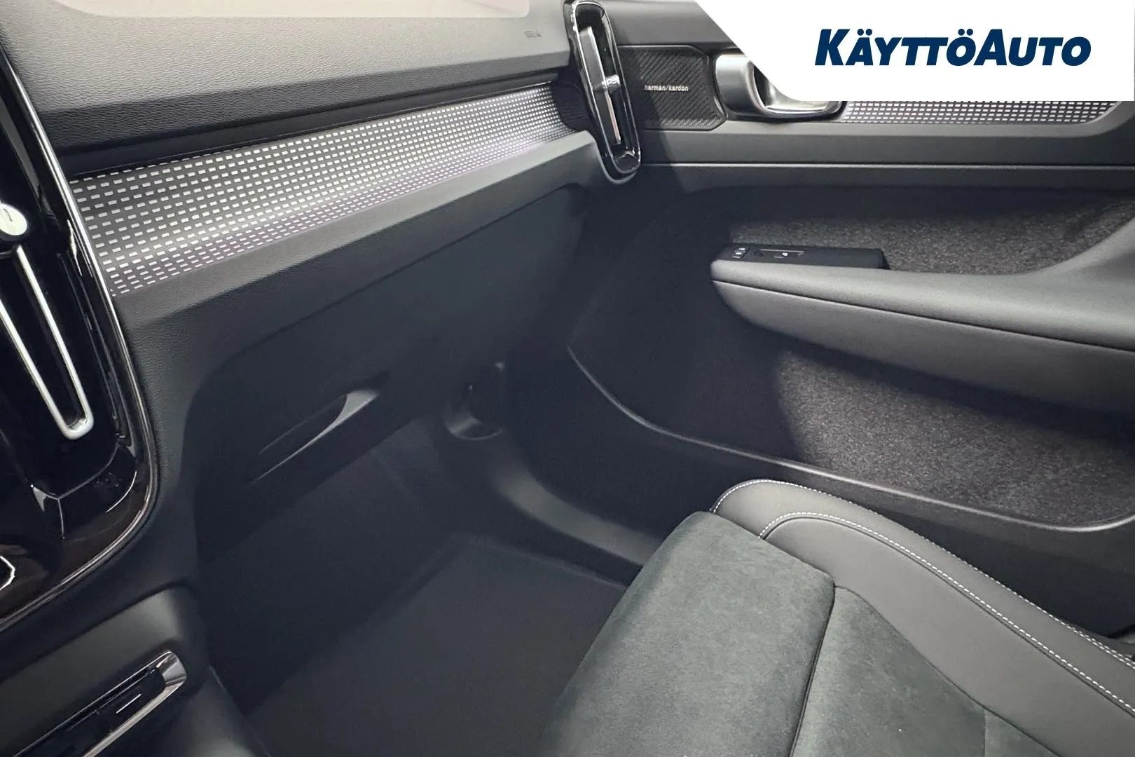 Volvo EC40 NOH-855 carousel image