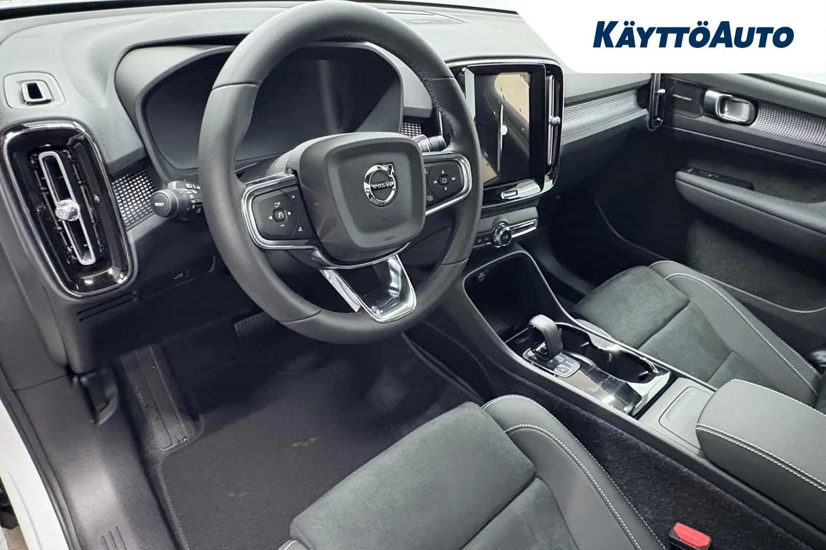 Volvo EC40 NOH-855 carousel image