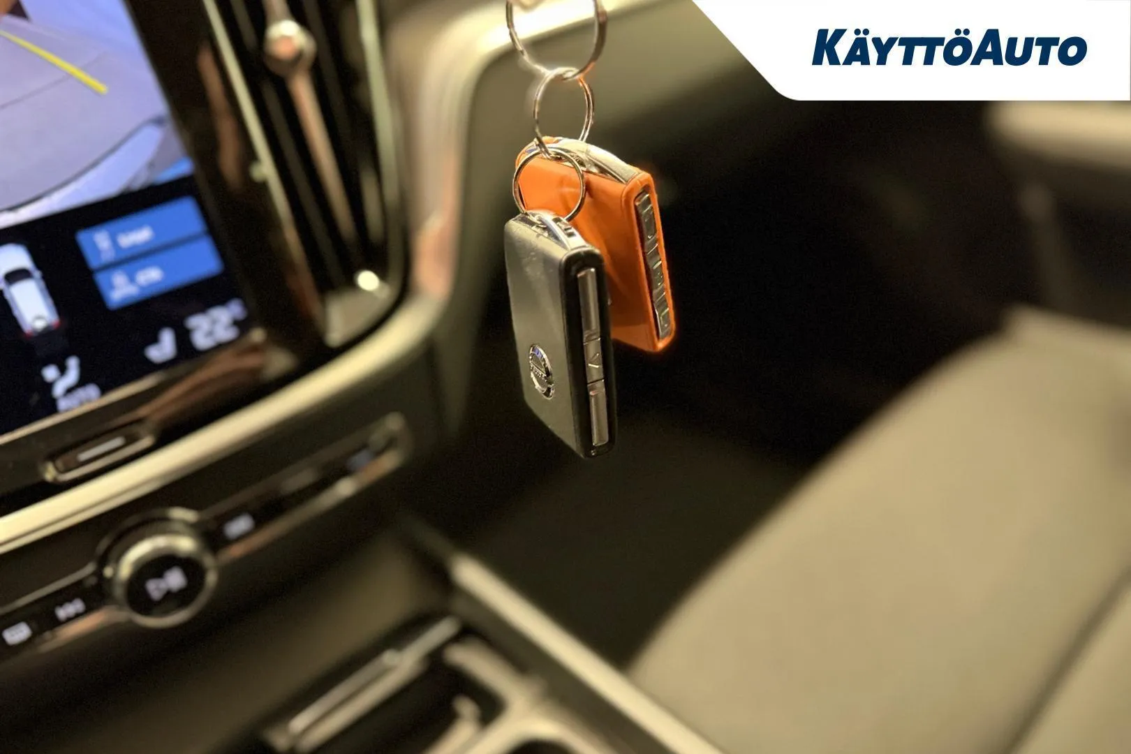 Volvo V60 YXN-536 carousel image