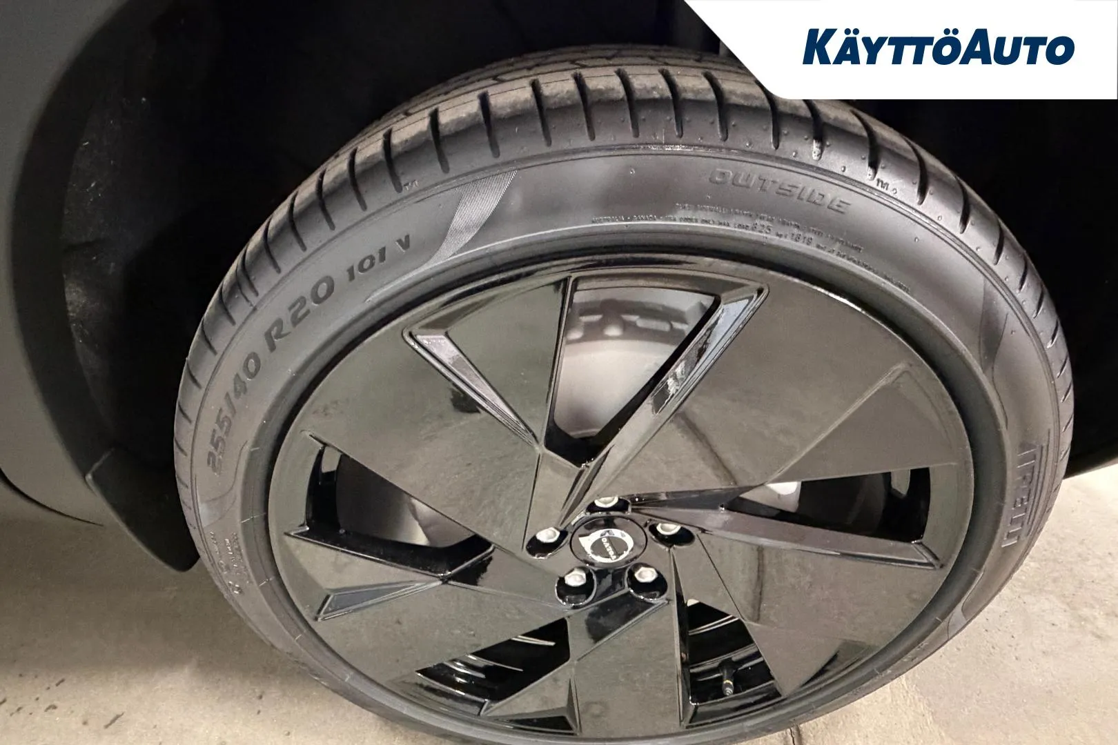 Volvo EC40 XTT-664 carousel image