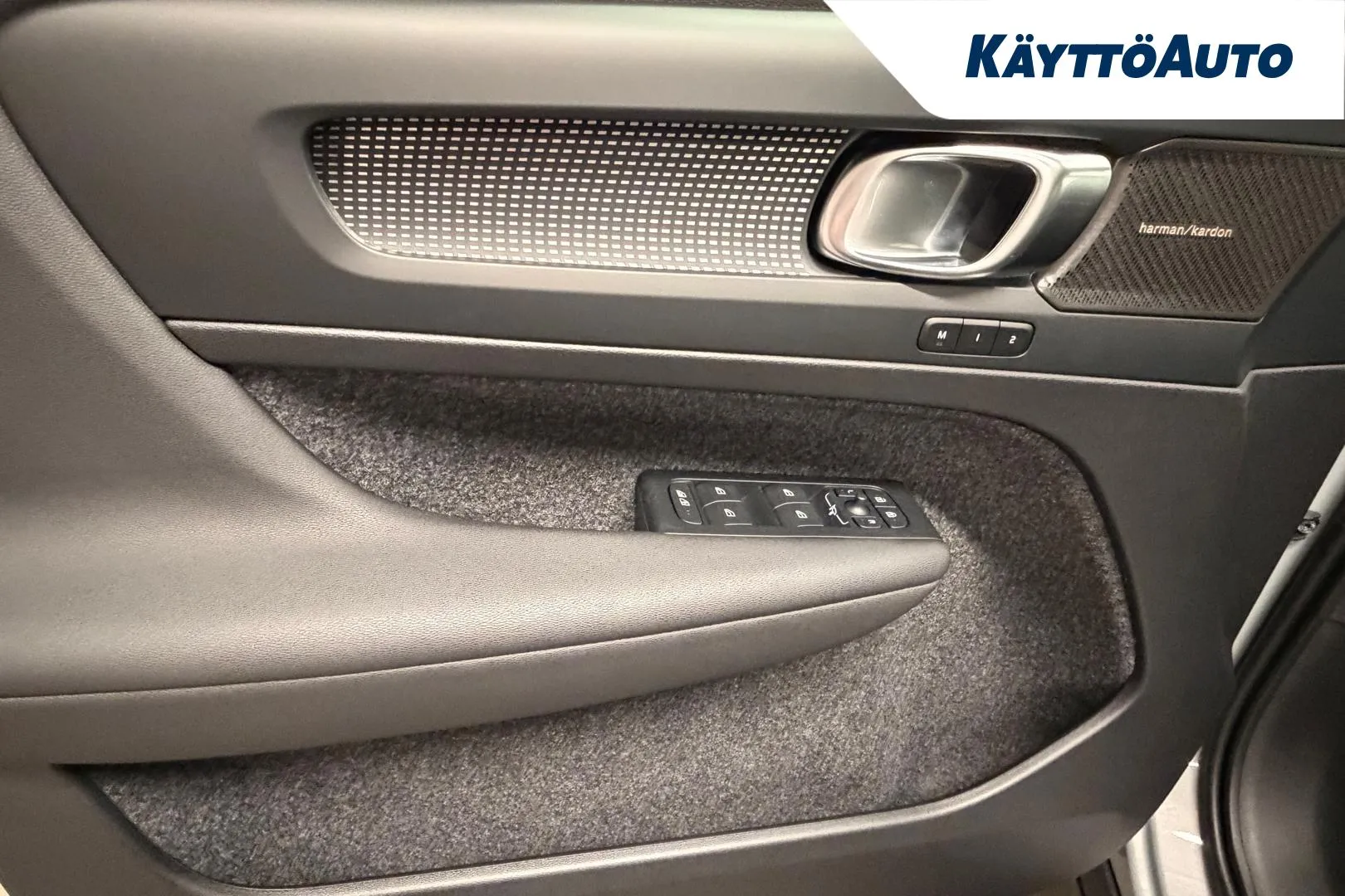 Volvo EC40 XTT-664 carousel image