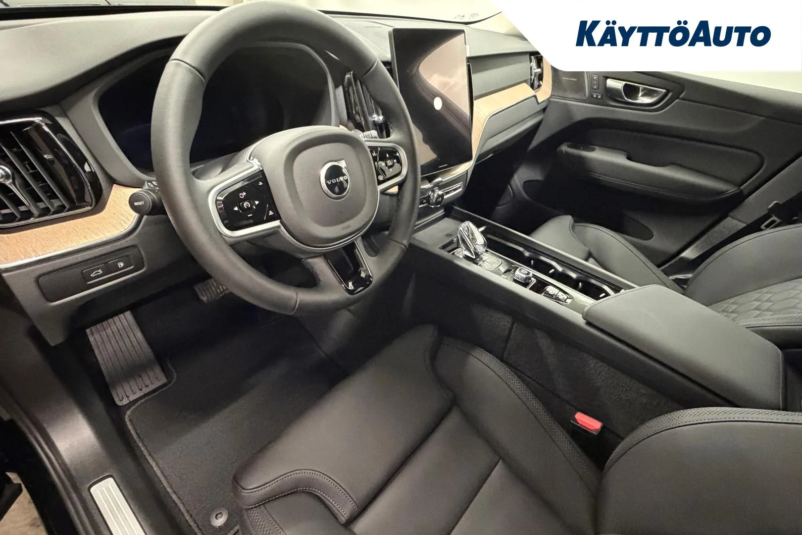 Volvo XC60 XTO-148 carousel image