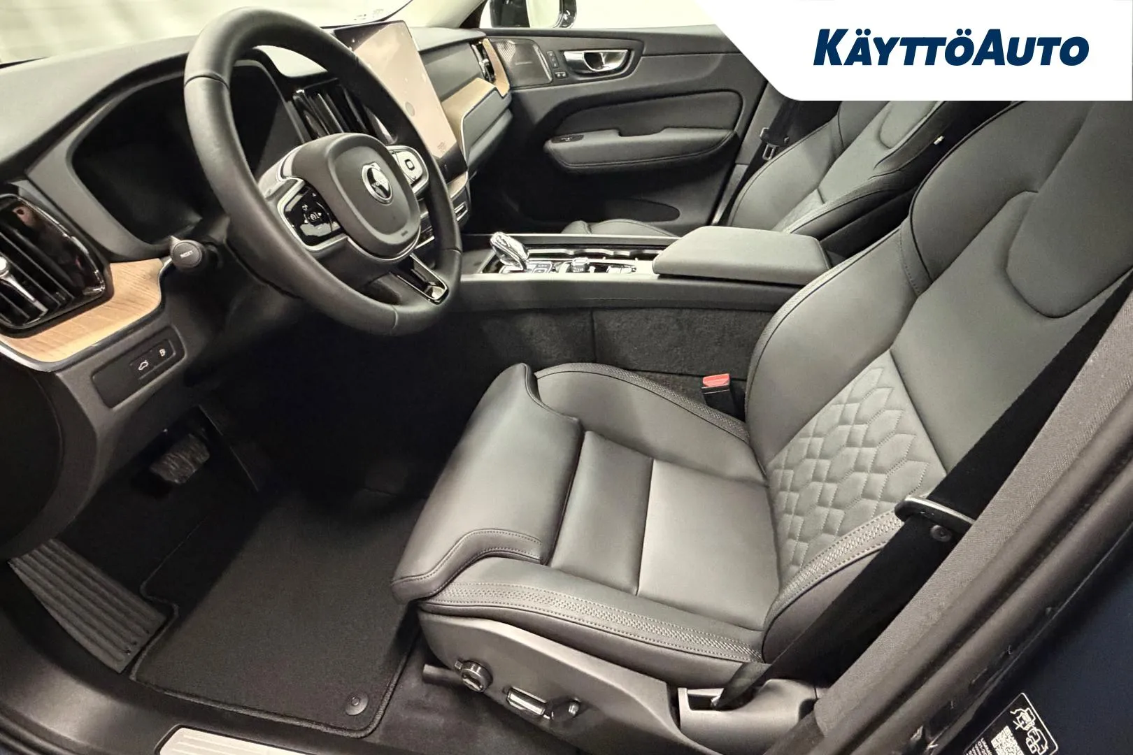 Volvo XC60 SRU-428 carousel image