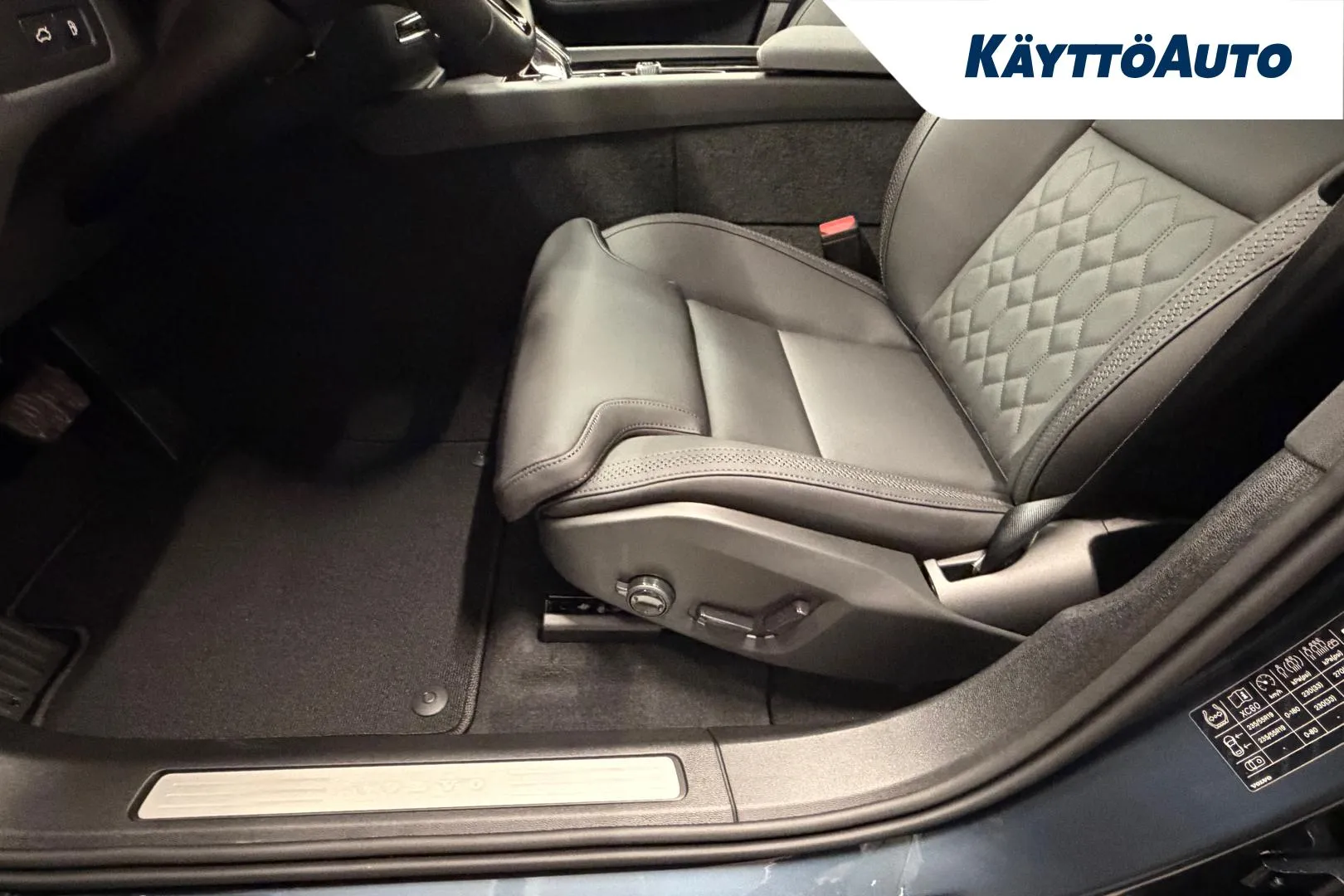 Volvo XC60 SRU-428 carousel image