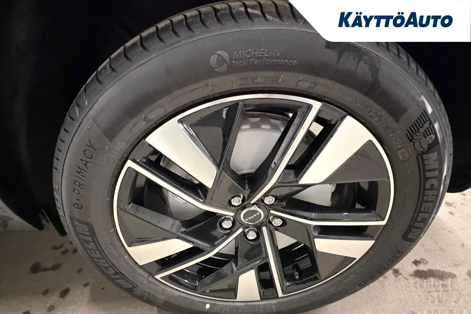 Volvo XC60 SRU-428 carousel image