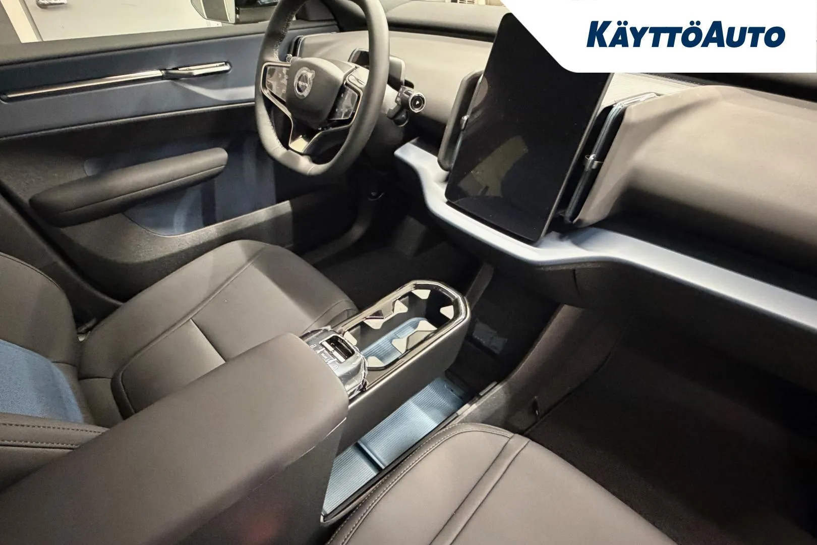 Volvo EX30 SRU-445 carousel image